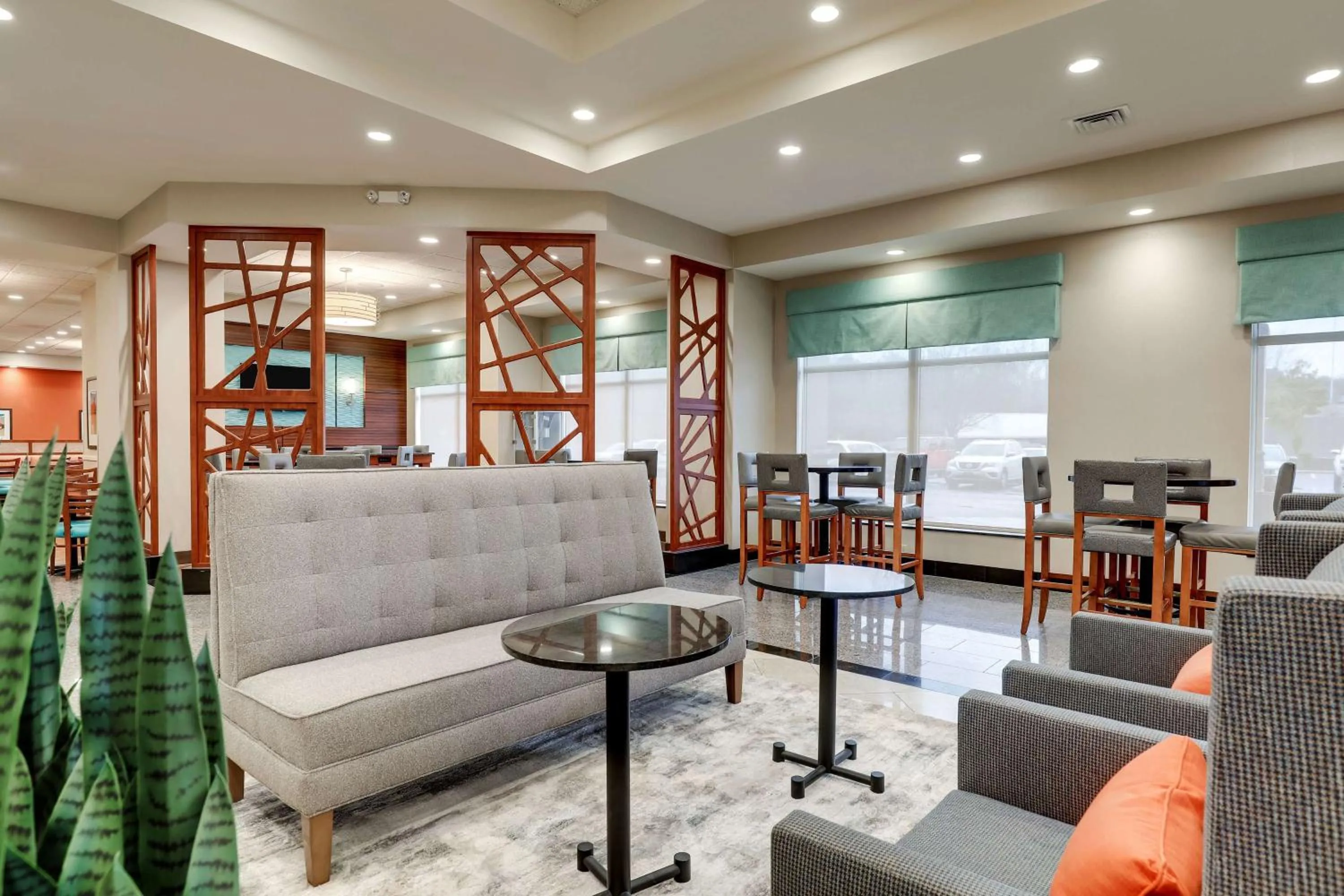 Lobby or reception in Drury Inn & Suites Charlotte Arrowood