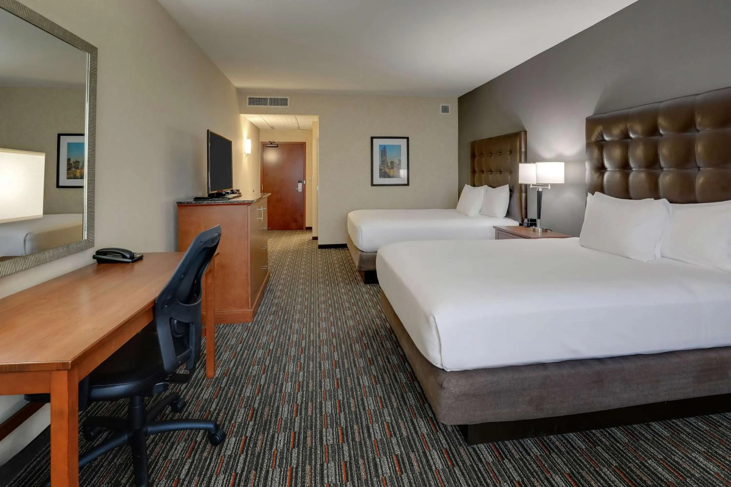 Bedroom, Bed in Drury Inn & Suites Charlotte Arrowood