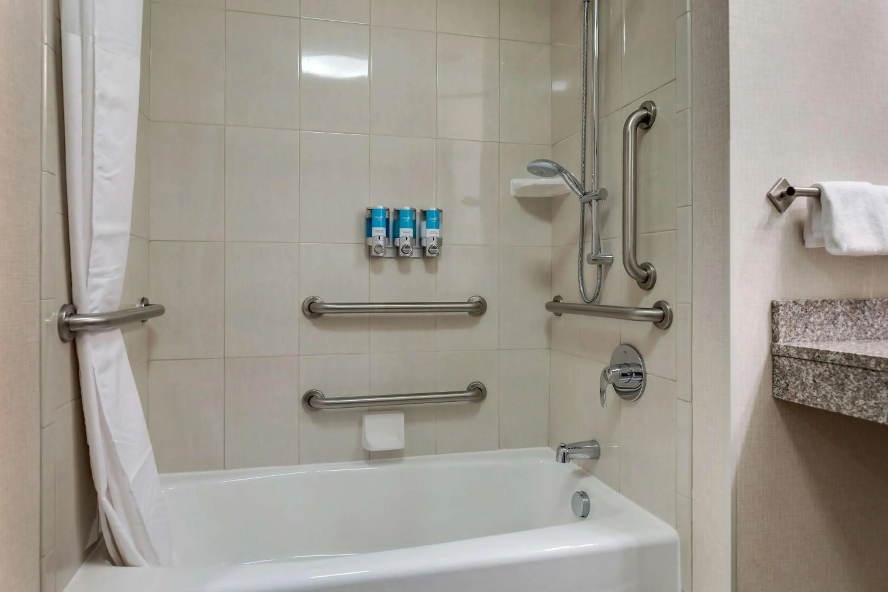 Bathroom in Drury Inn & Suites Charlotte Arrowood