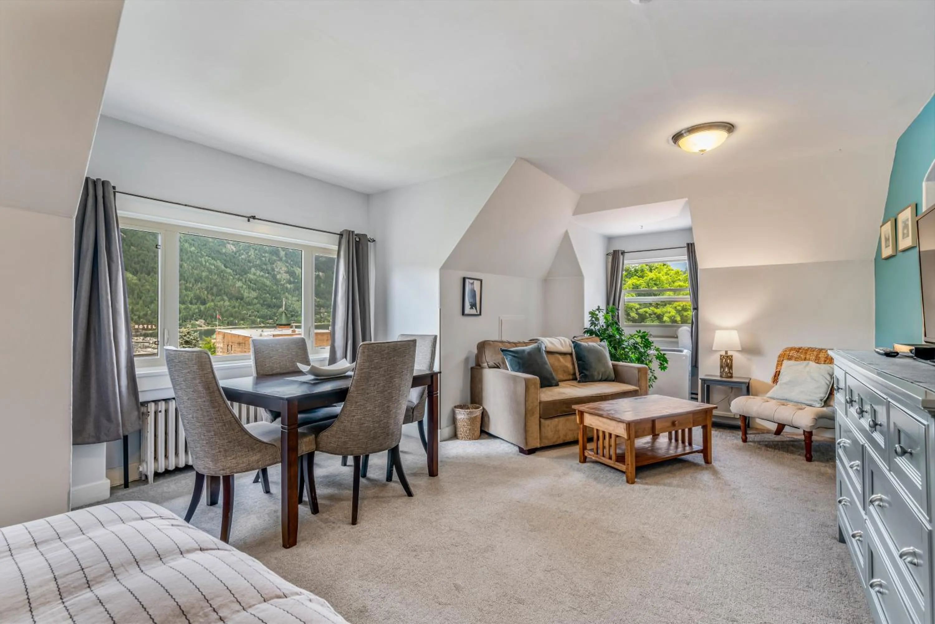 Living room in Cloudside Hotel