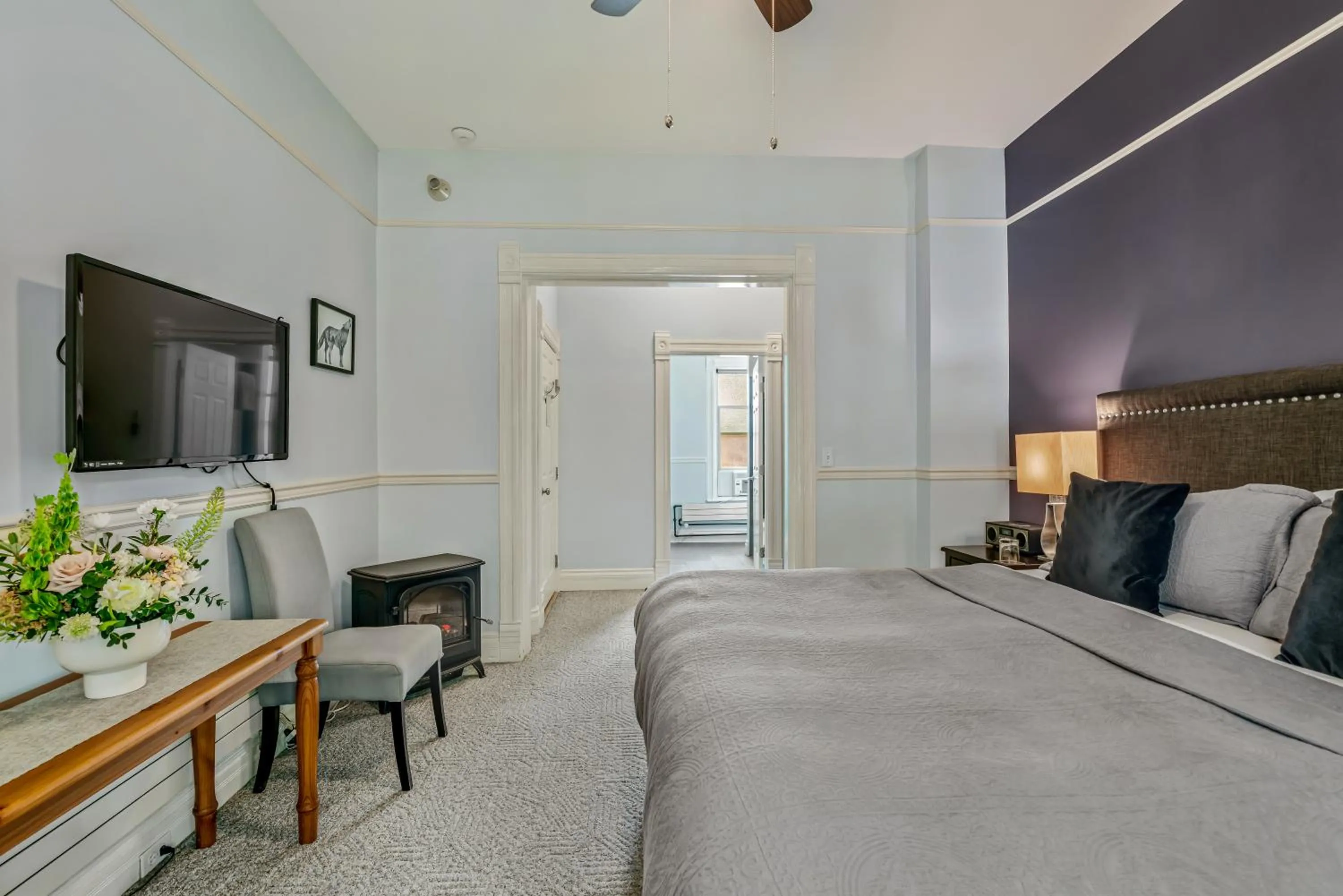 Bedroom, Bed in Cloudside Hotel