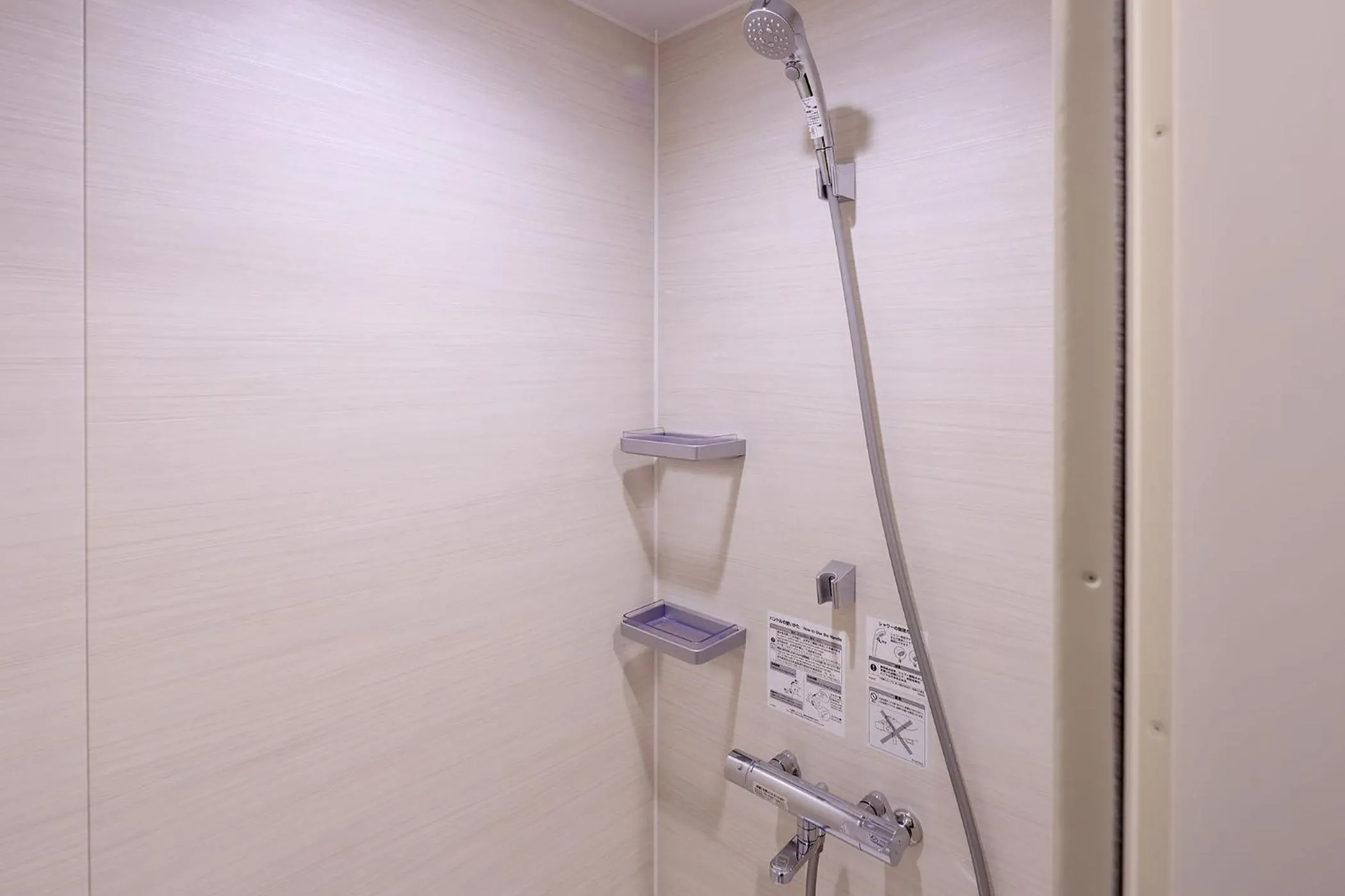 Shower in Ooedo Onsen Monogatari Premium Yamashitaya