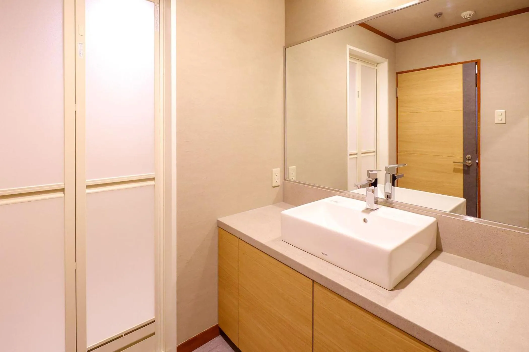 Photo of the whole room in Ooedo Onsen Monogatari Premium Yamashitaya