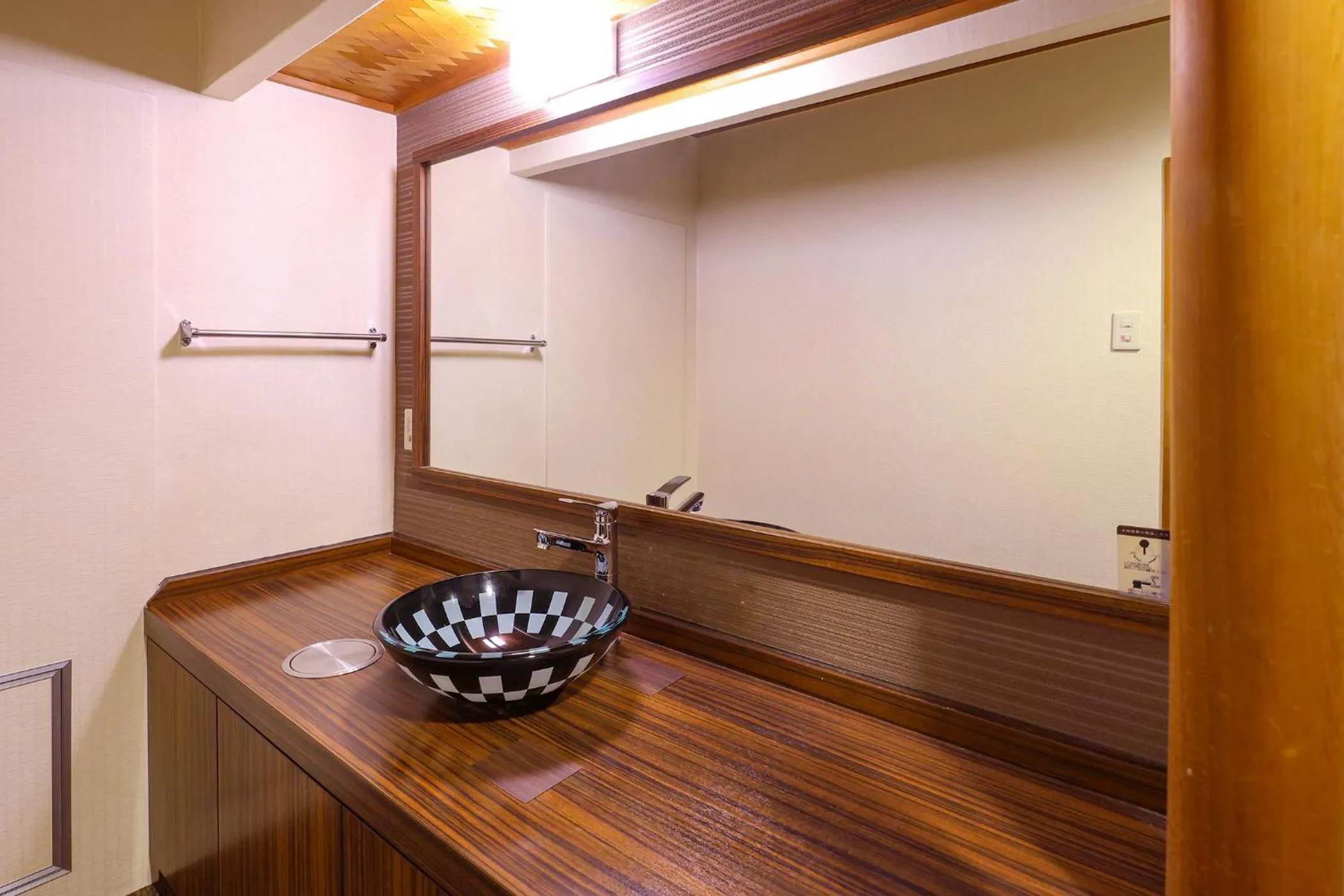 Photo of the whole room in Ooedo Onsen Monogatari Premium Yamashitaya
