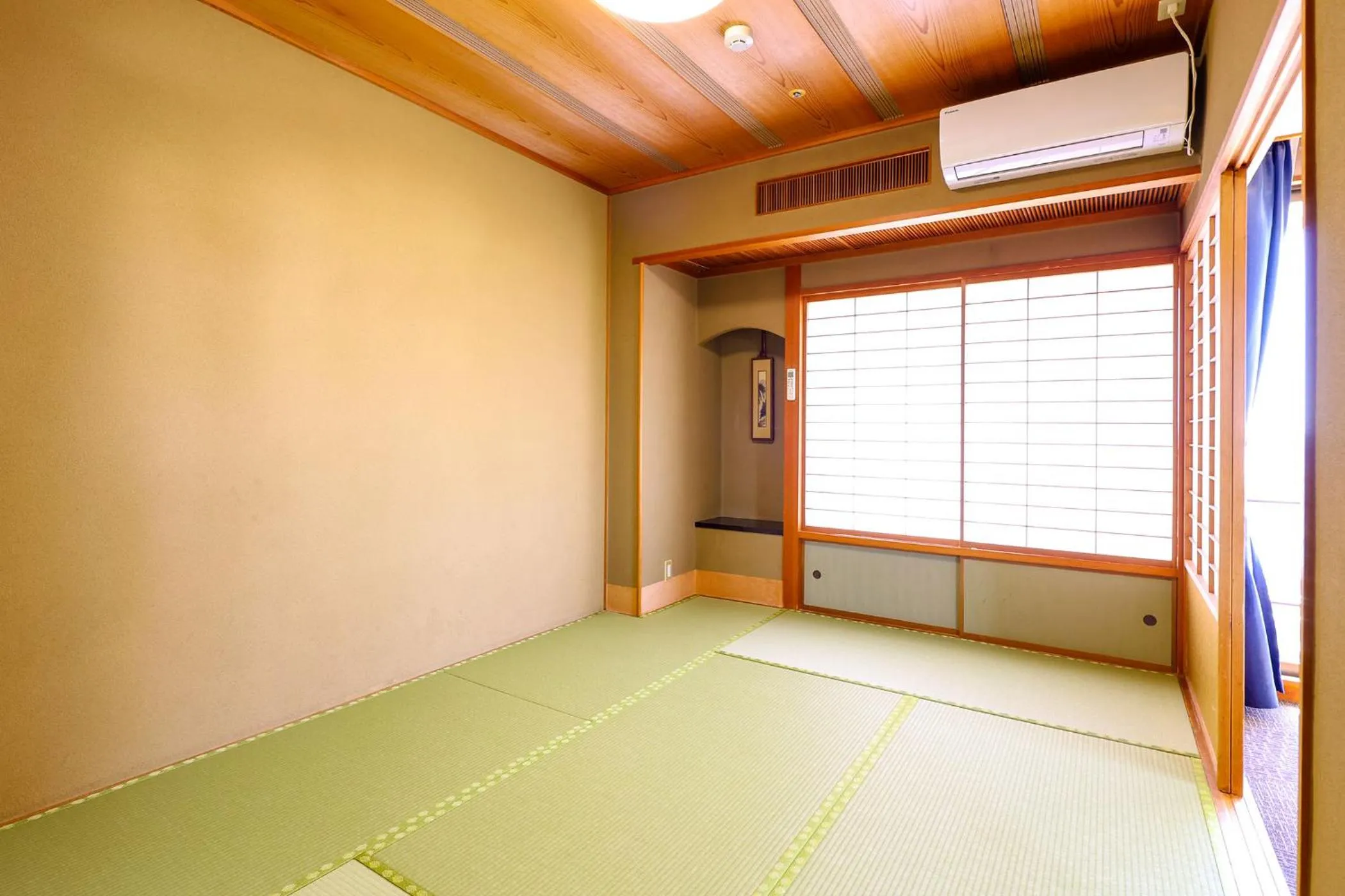 Photo of the whole room, Bed in Ooedo Onsen Monogatari Premium Yamashitaya