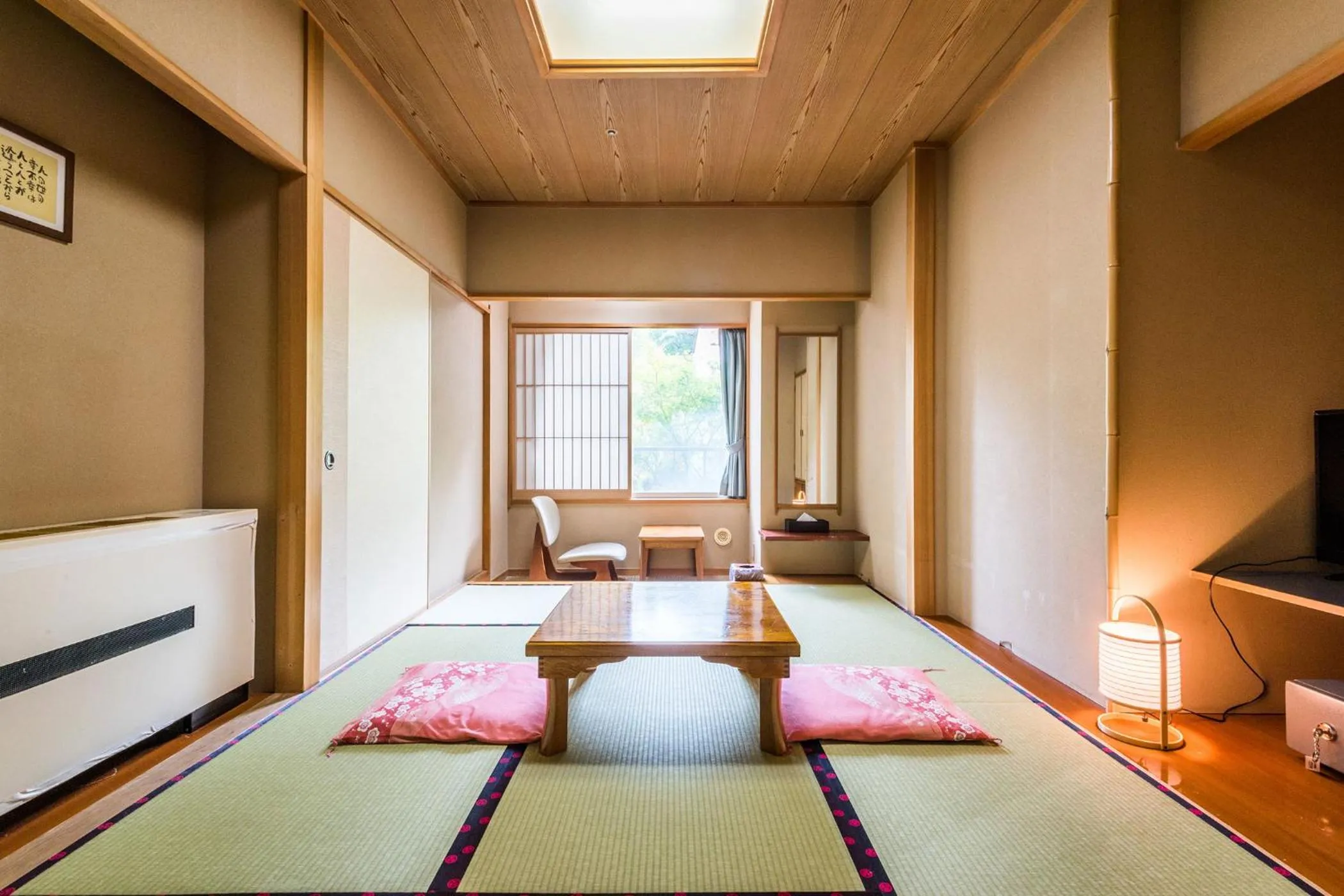 Photo of the whole room, Bed in Ooedo Onsen Monogatari Masuya