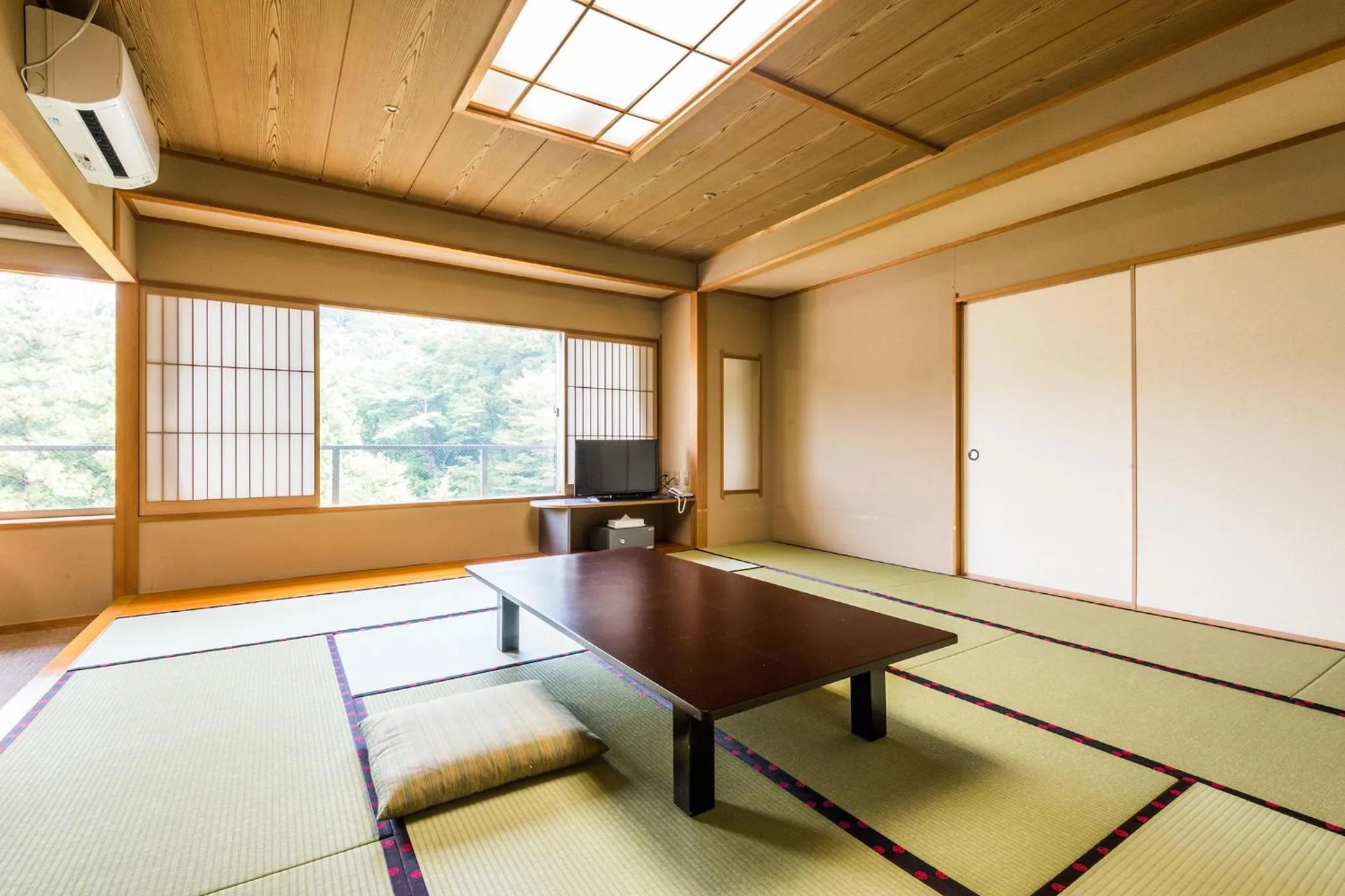 Photo of the whole room in Ooedo Onsen Monogatari Masuya
