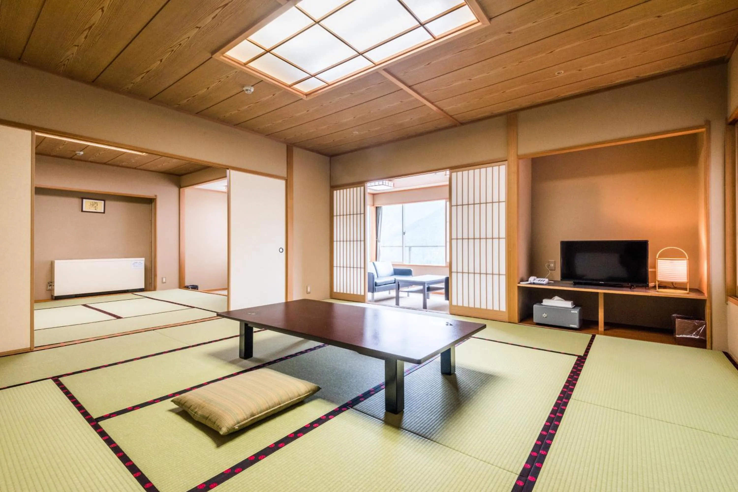 Photo of the whole room, Bed in Ooedo Onsen Monogatari Masuya