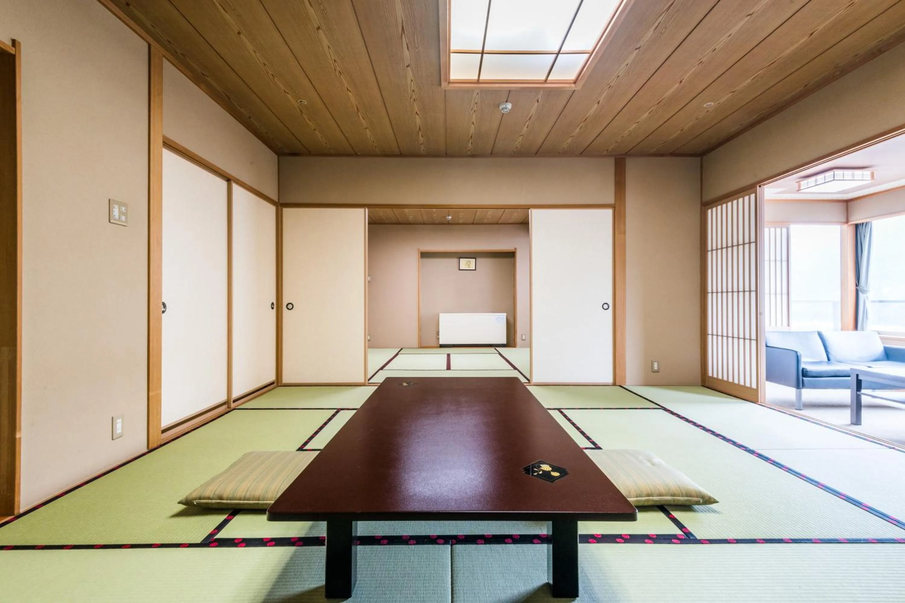 Photo of the whole room in Ooedo Onsen Monogatari Masuya