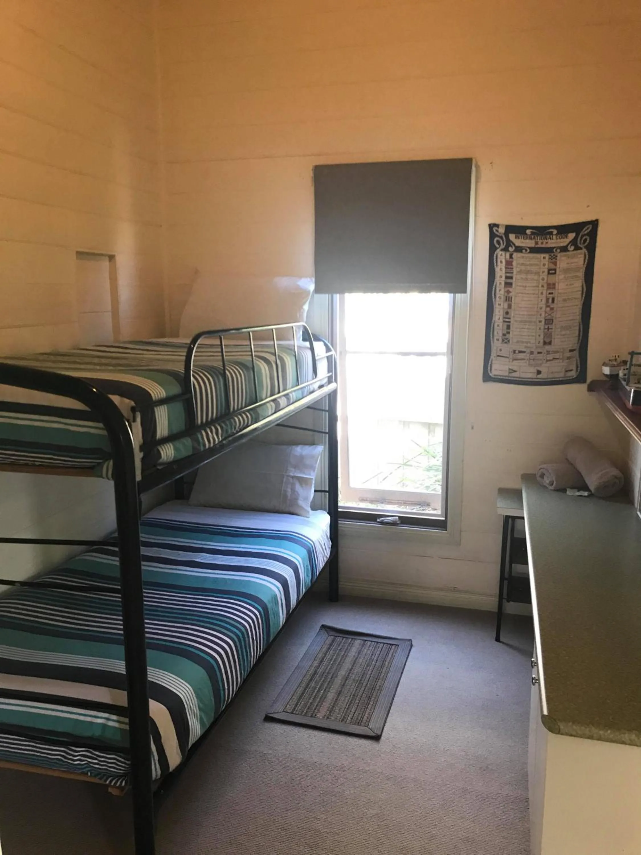 Photo of the whole room, Bed in Port Campbell Guesthouse & Flash Packers