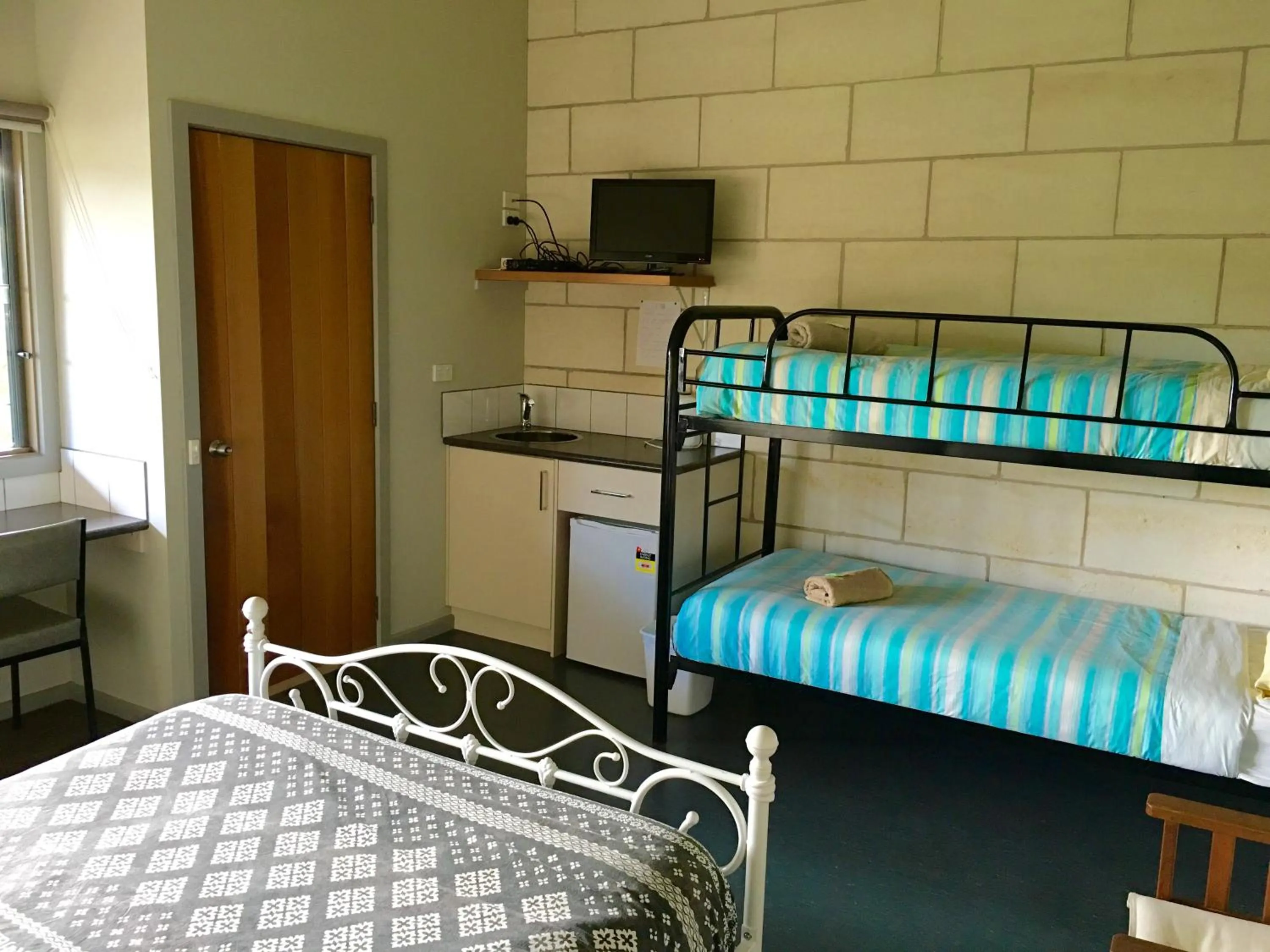 Bed in Port Campbell Guesthouse & Flash Packers