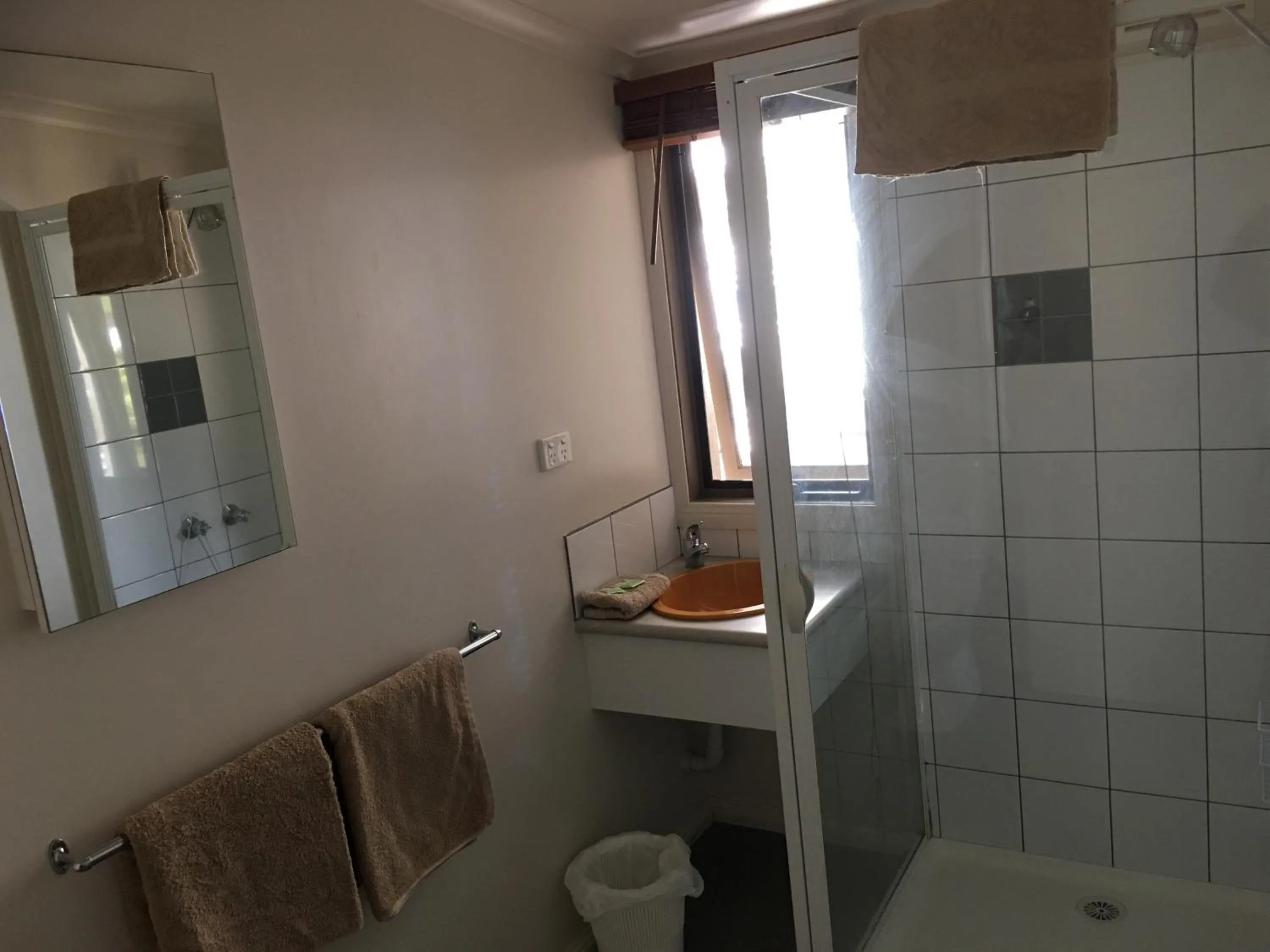 Bathroom in Port Campbell Guesthouse & Flash Packers