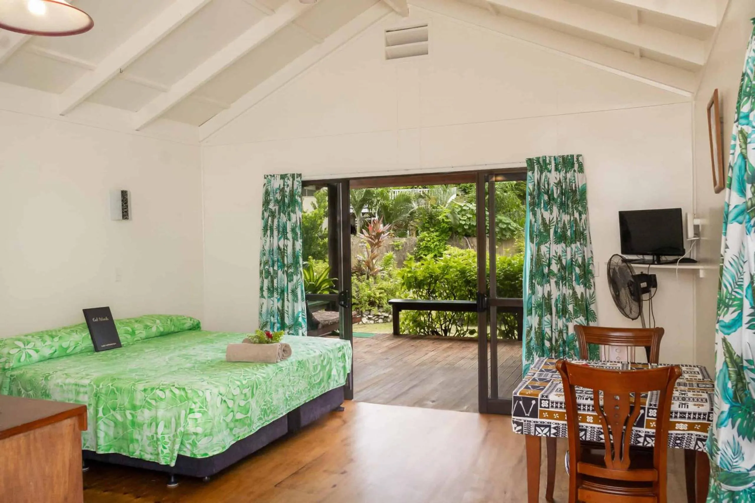Bed in Kura's Kabanas