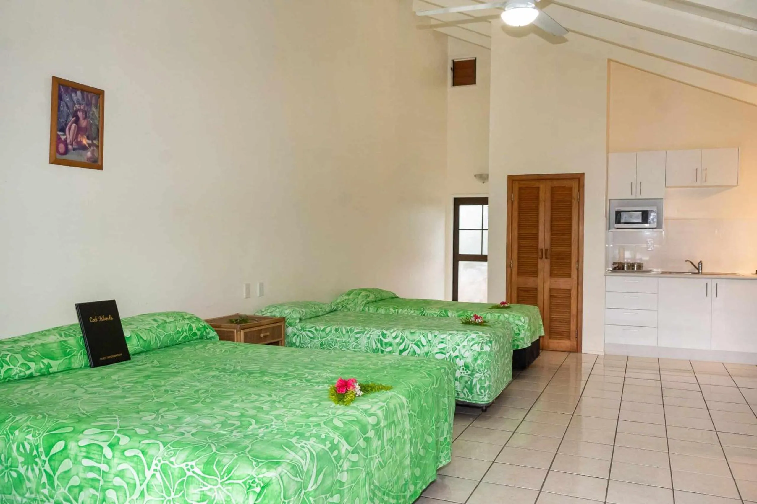 Bed in Kura's Kabanas