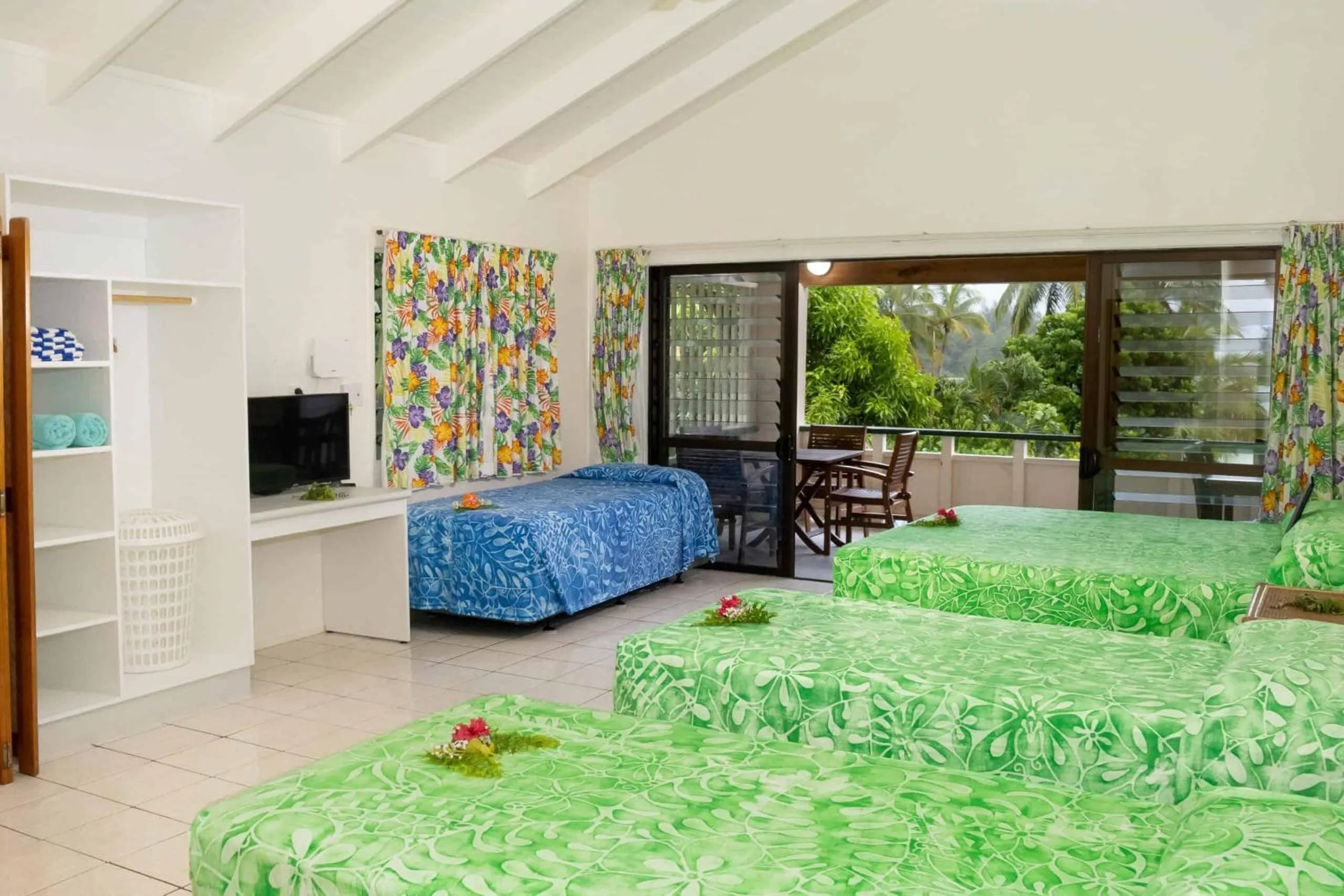 Bed in Kura's Kabanas