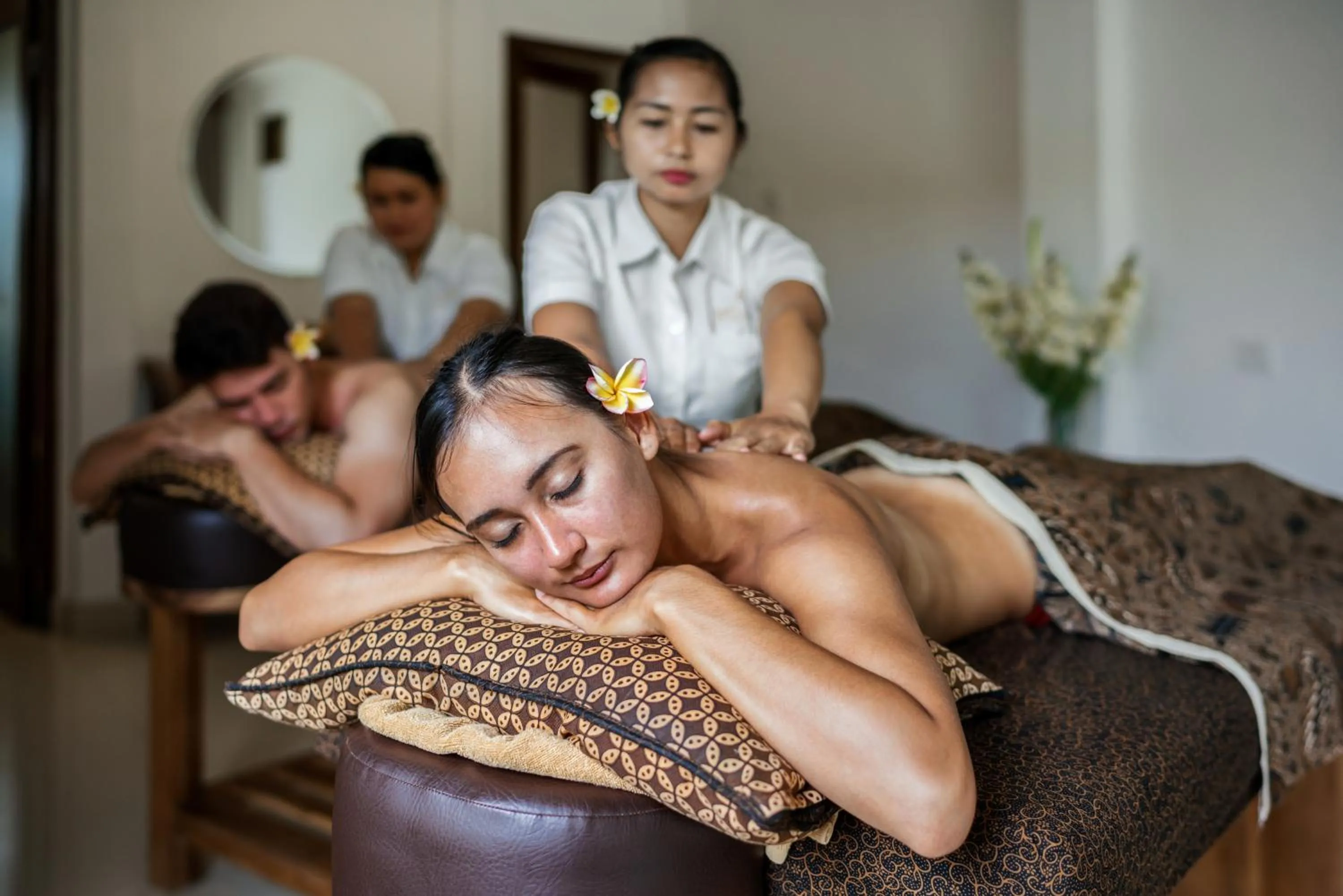 Massage in Jati Cottage