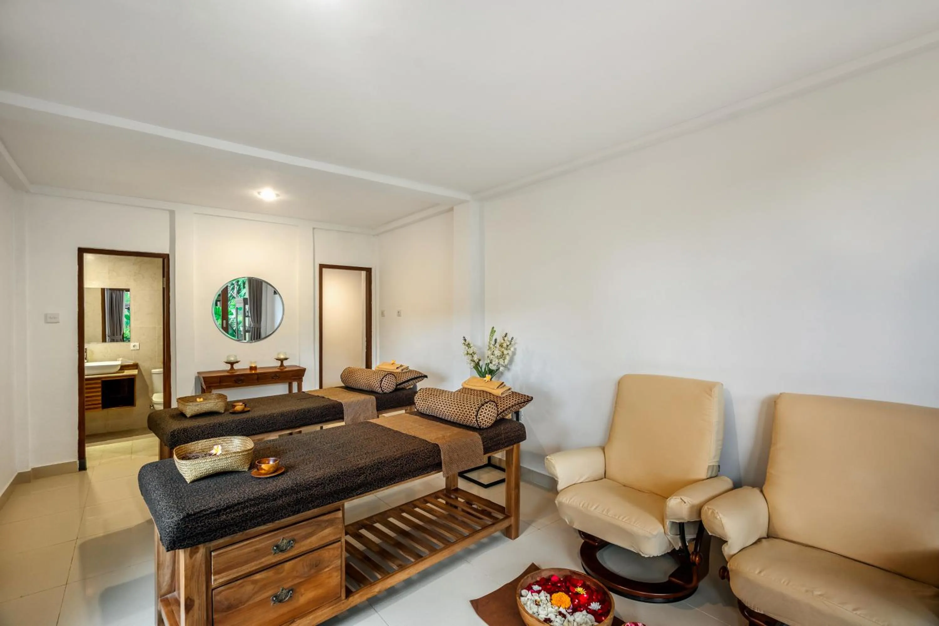 Massage in Jati Cottage