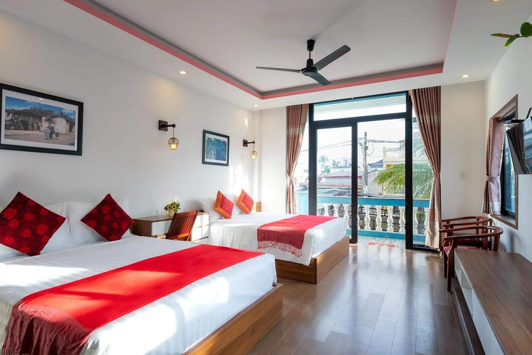 Balcony/Terrace, Bed in Hung Do Beach Homestay