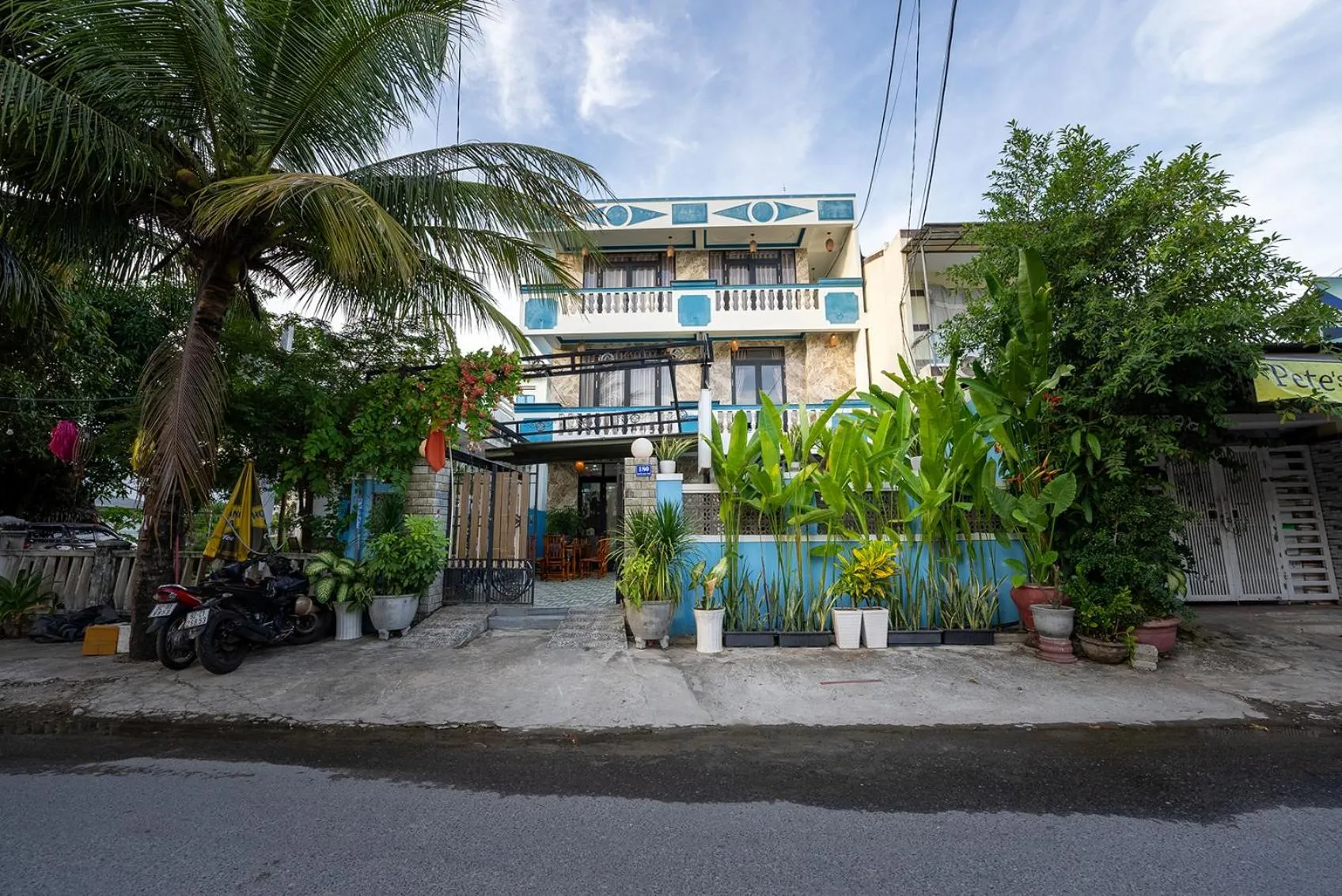 Property building in Hung Do Beach Homestay