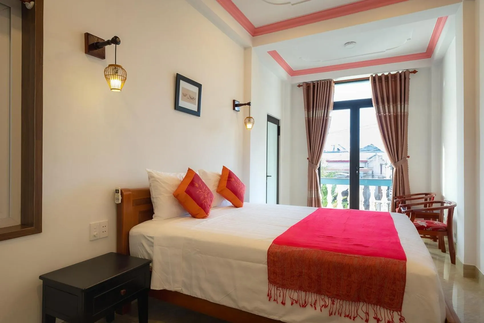 Photo of the whole room, Bed in Hung Do Beach Homestay