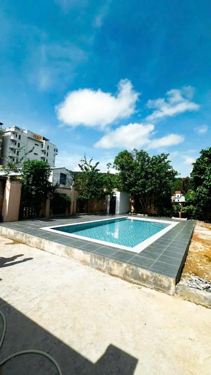 Swimming pool in Lucky Phu Quoc Hotel