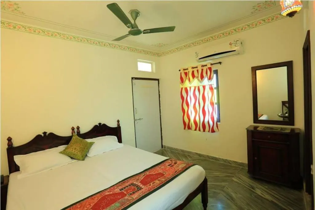 Bedroom in Hotel Janak Niwas