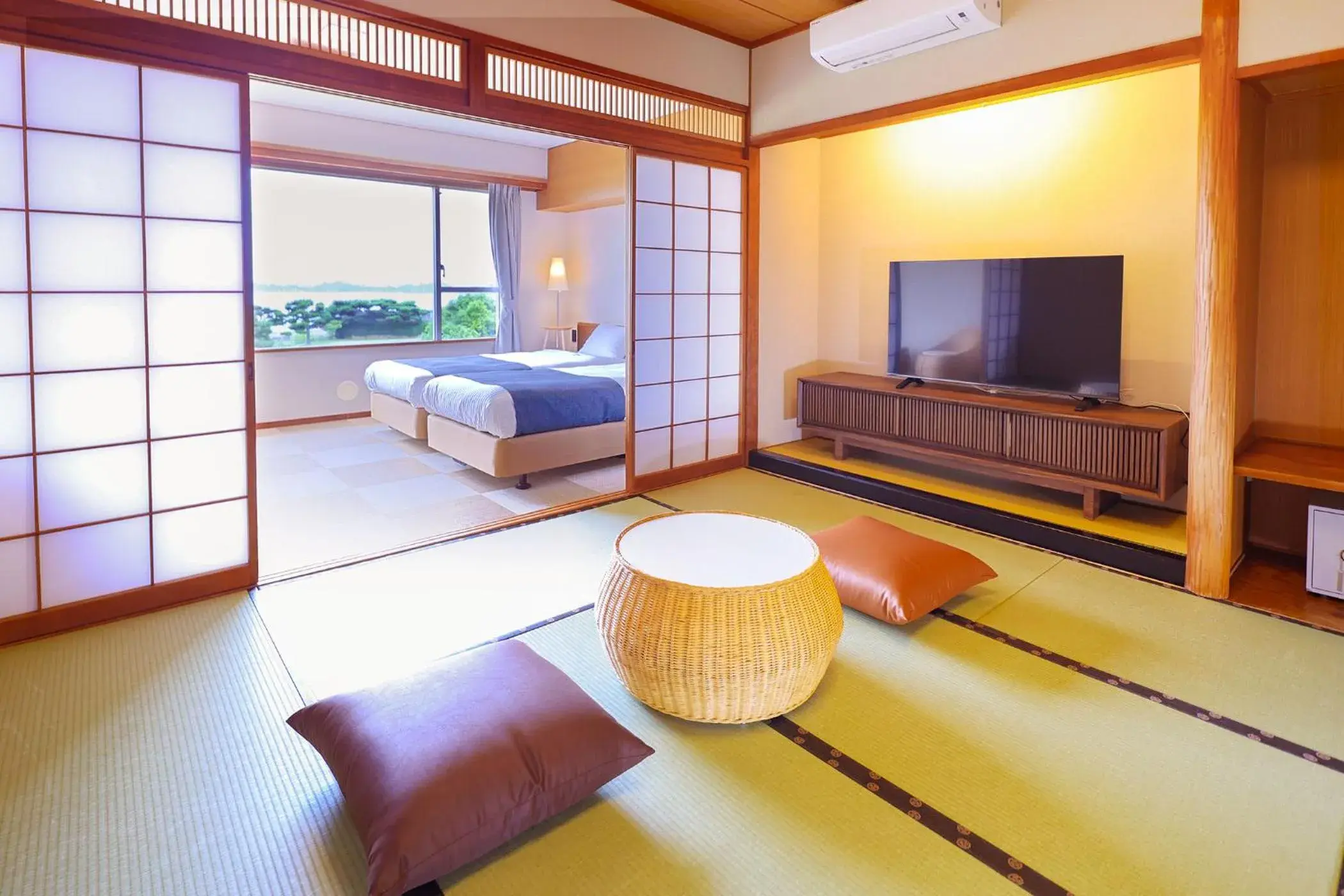 Superior Japanese-Western-Style-Room 48 sqm - Indoor Bath - Non-Smoking in Ooedo Onsen Monogatari Premium Hotel Sokan Superior Japanese-Western-Style-Room 48 sqm - Indoor Bath - Non-Smoking in Ooedo Onsen Monogatari Premium Hotel Sokan