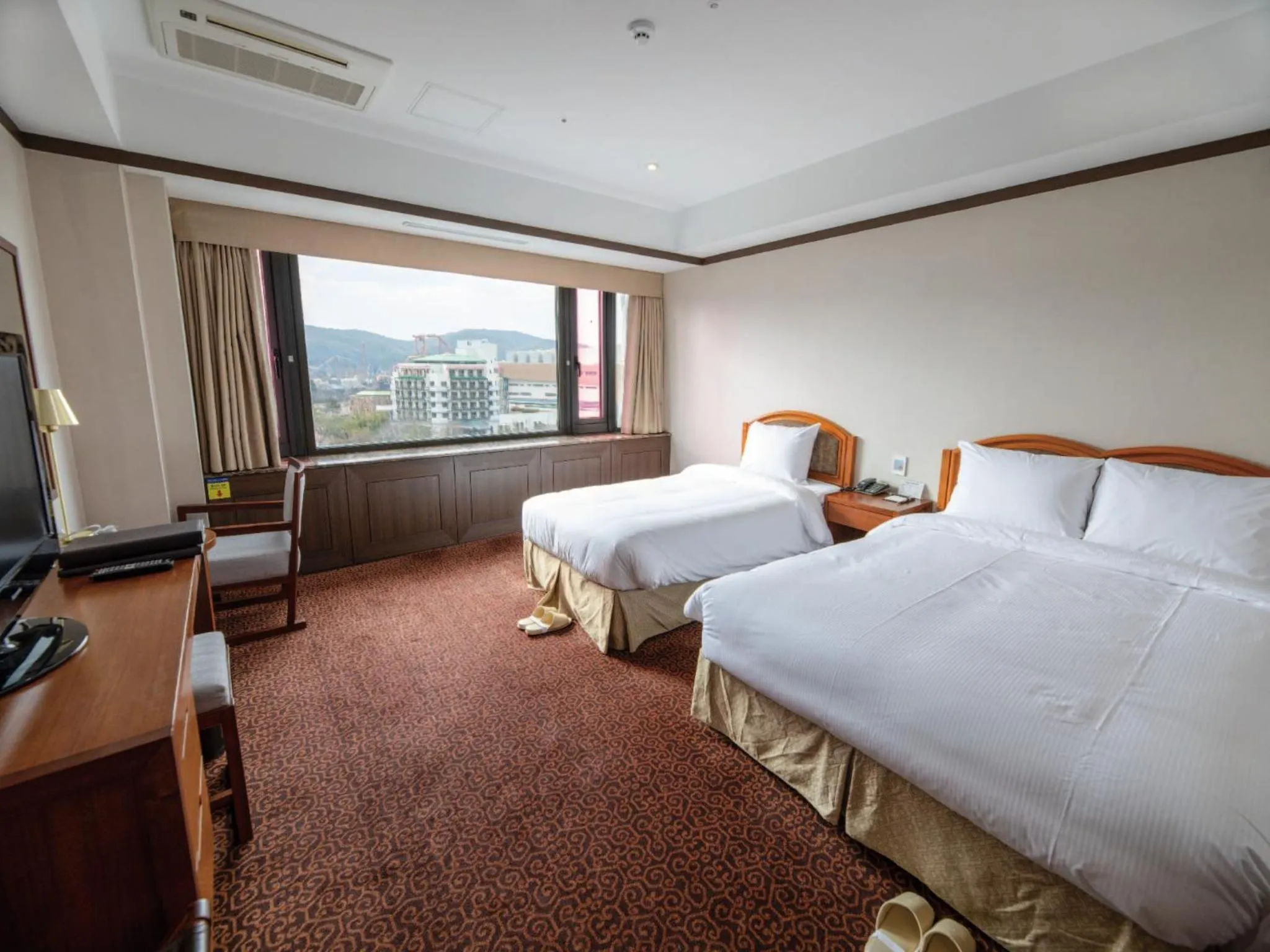 Deluxe Twin Room in The K Hotel Gyeongju