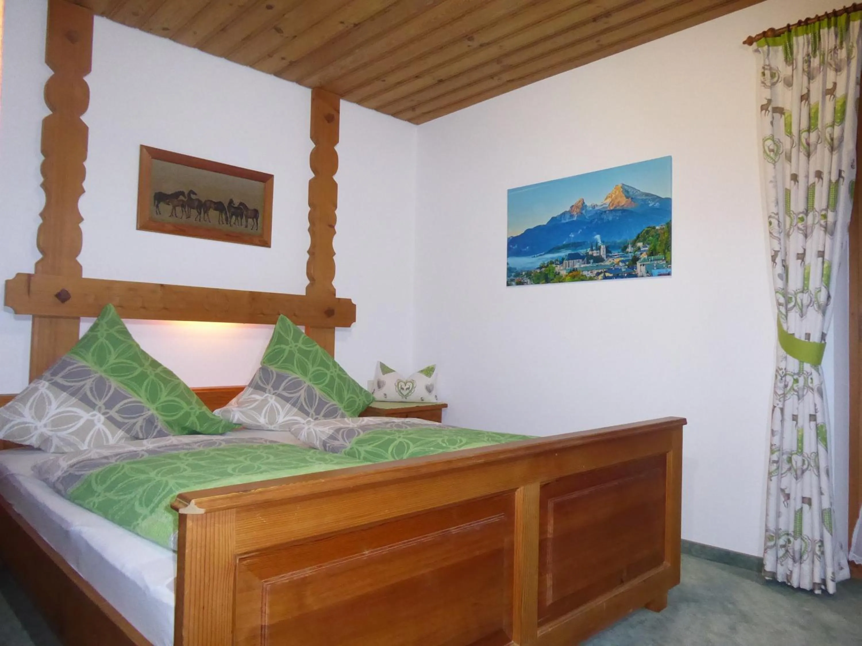 Haus am Reschenberg Ferienwohnungen