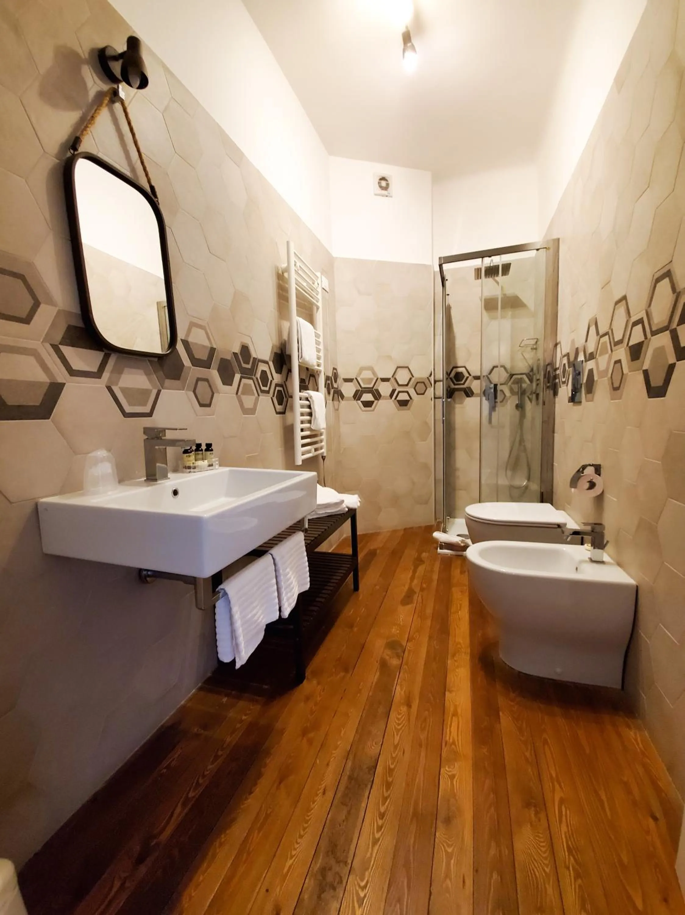 Bathroom in More Cola di Rienzo B&B