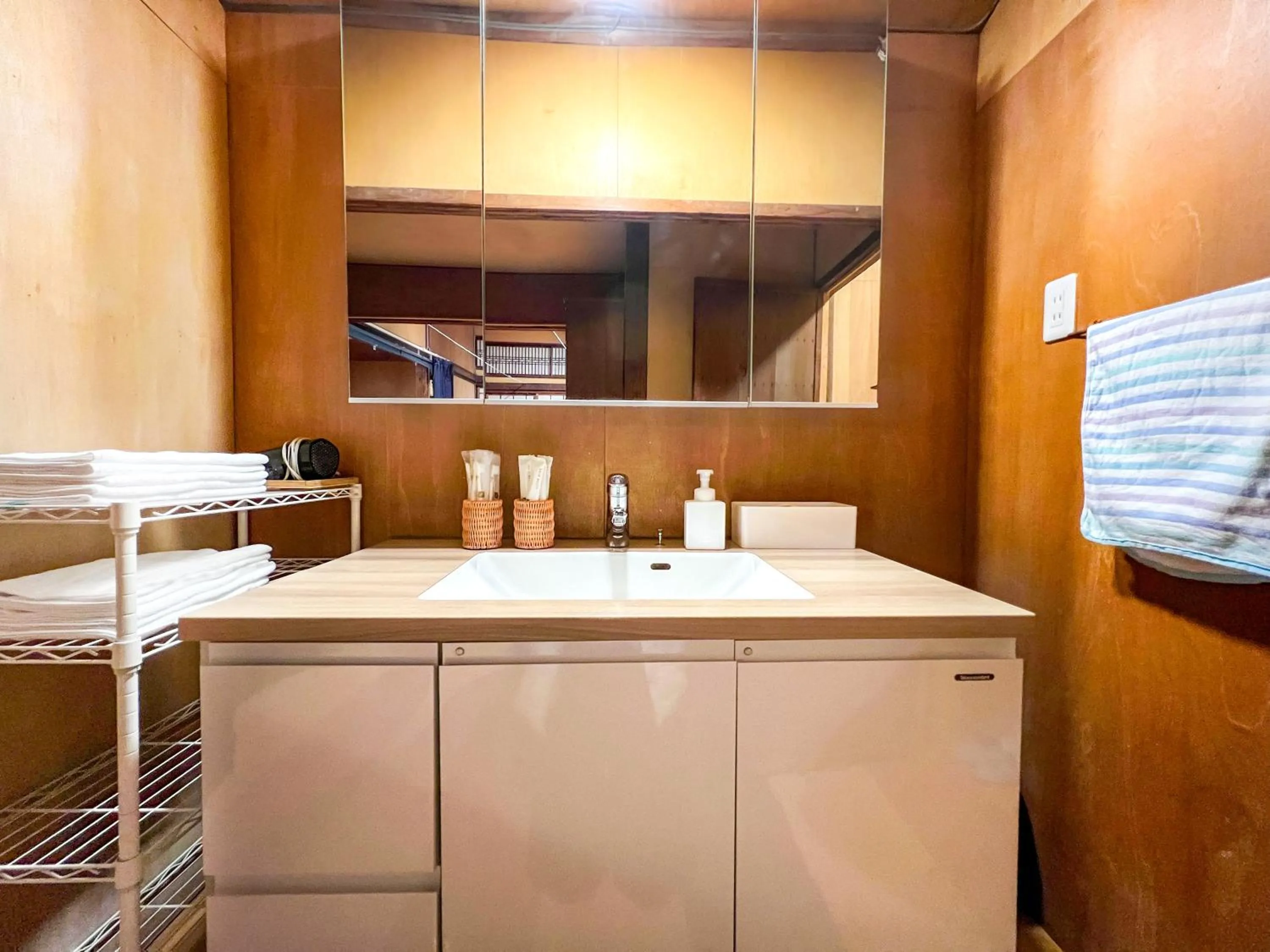 Photo of the whole room in SUMITSUGU HOUSE East