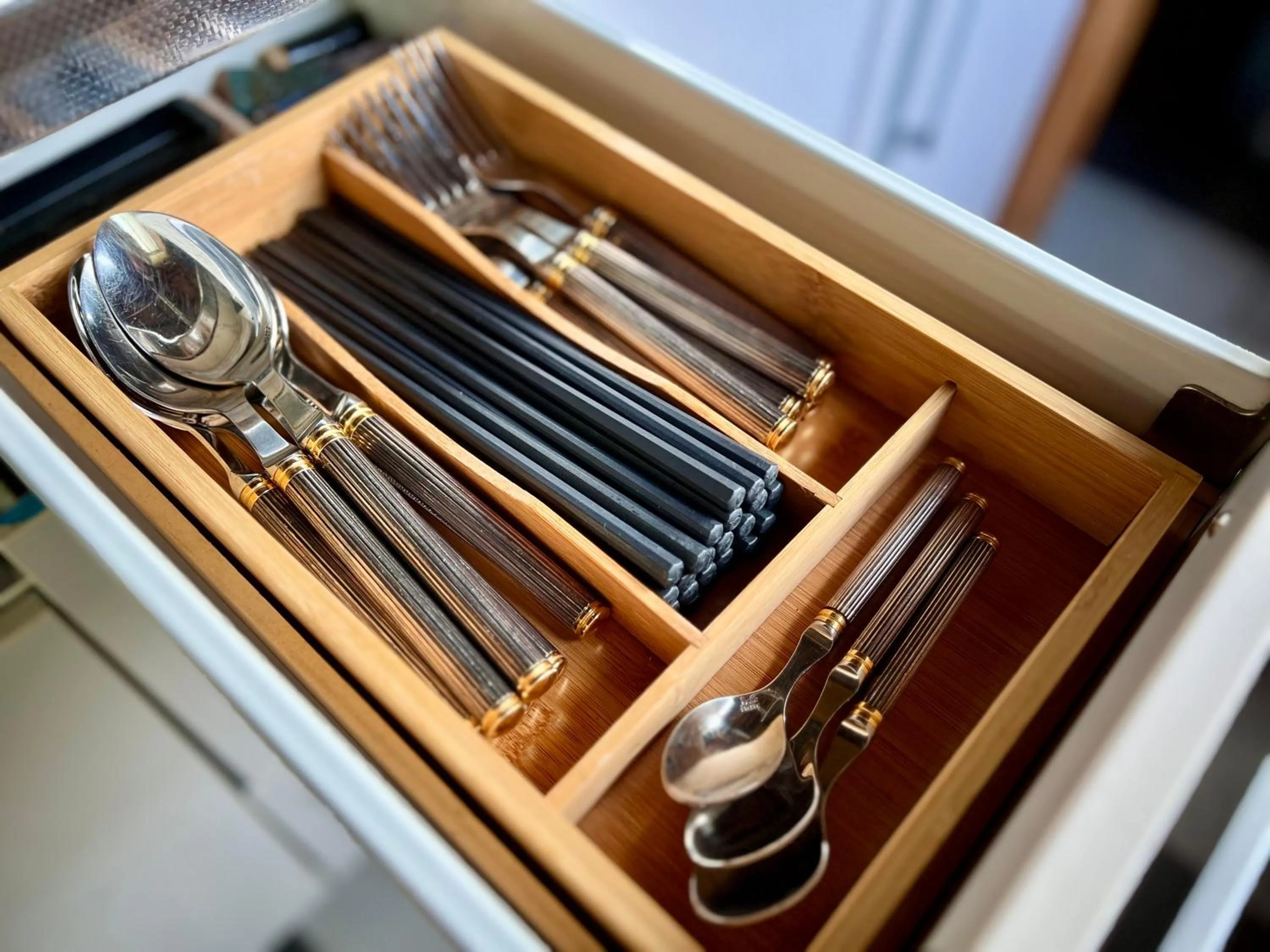kitchen in SUMITSUGU HOUSE East