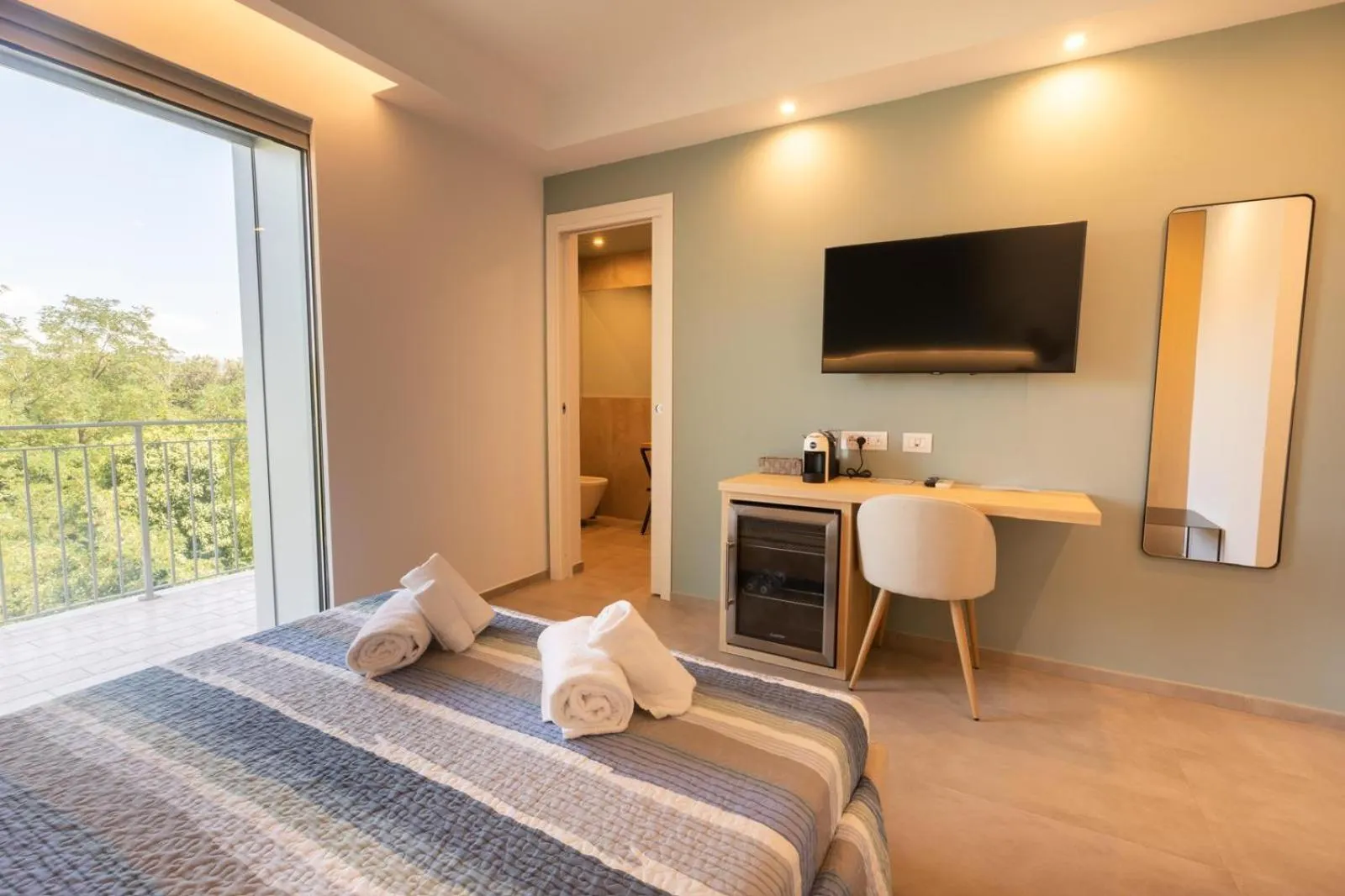 Bedroom, Bed in Antares Rooms and Suites