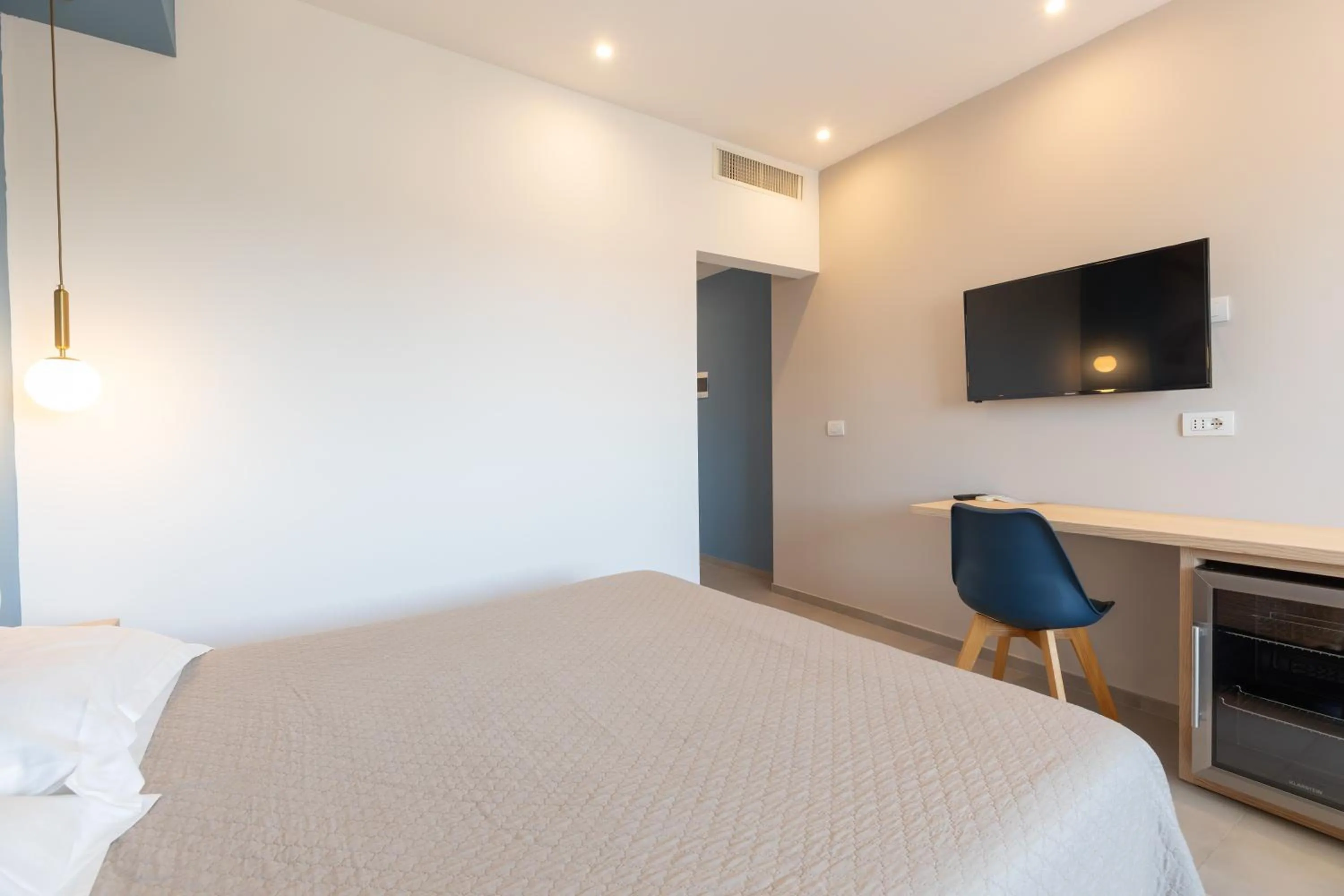 Bedroom, Bed in Antares Rooms and Suites