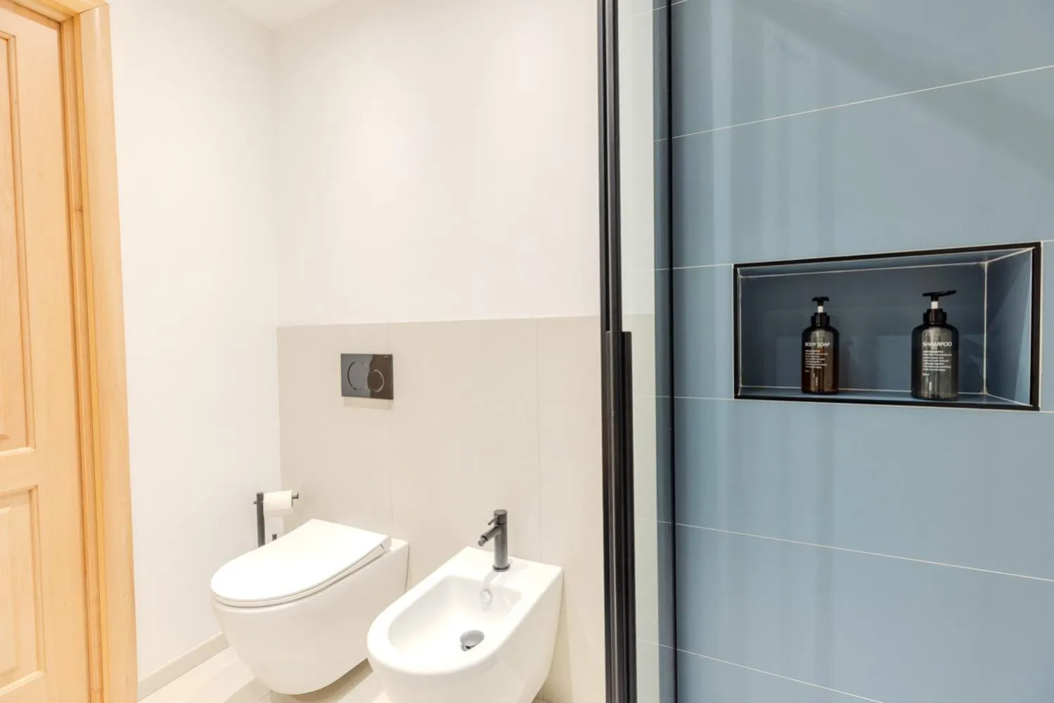 Shower in Antares Rooms and Suites