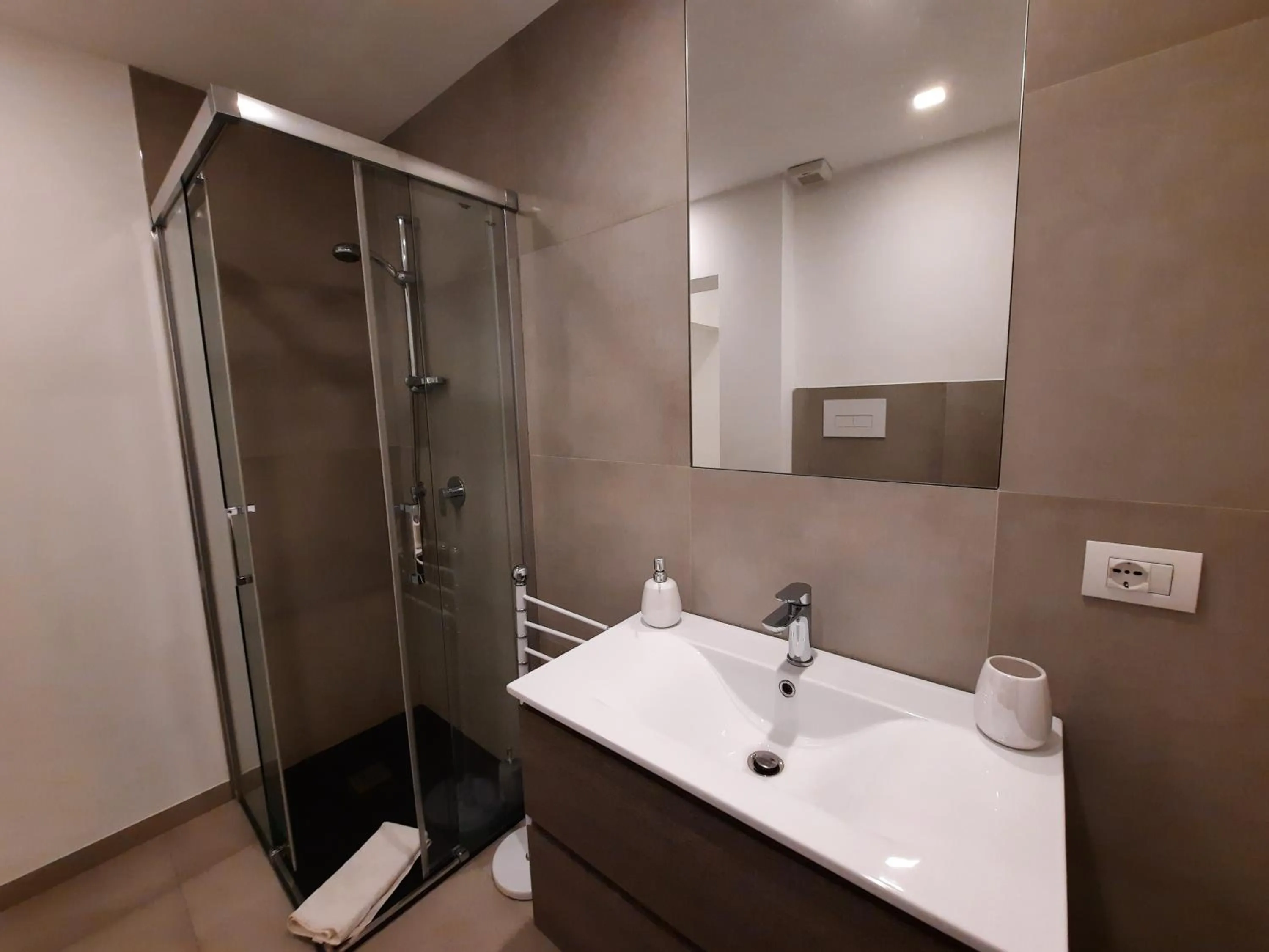 Bathroom in Antares Rooms and Suites