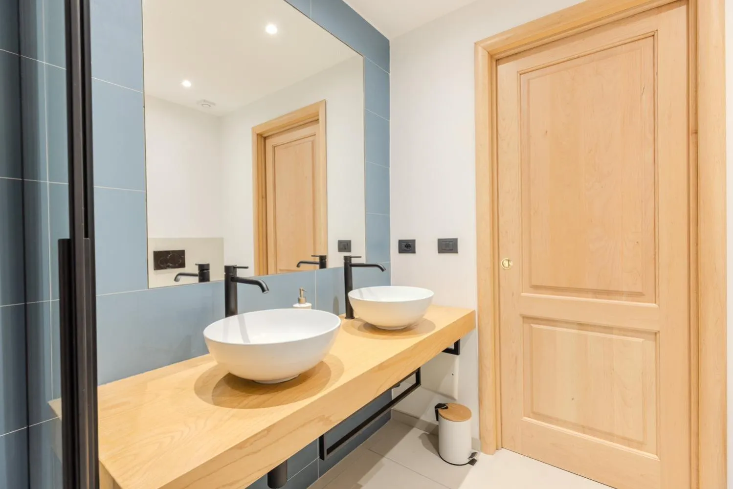 Bathroom in Antares Rooms and Suites