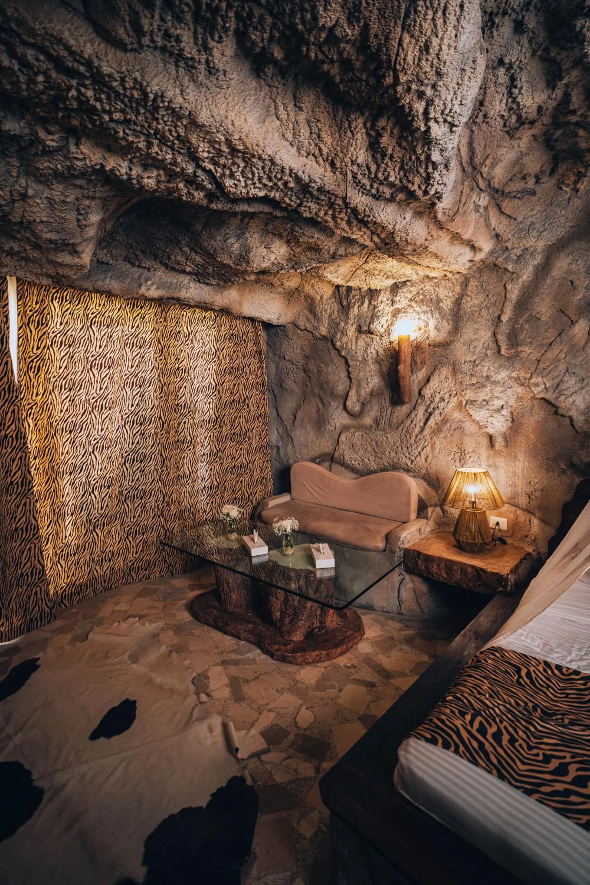 Bed in Caves Beach Resort Adults Only