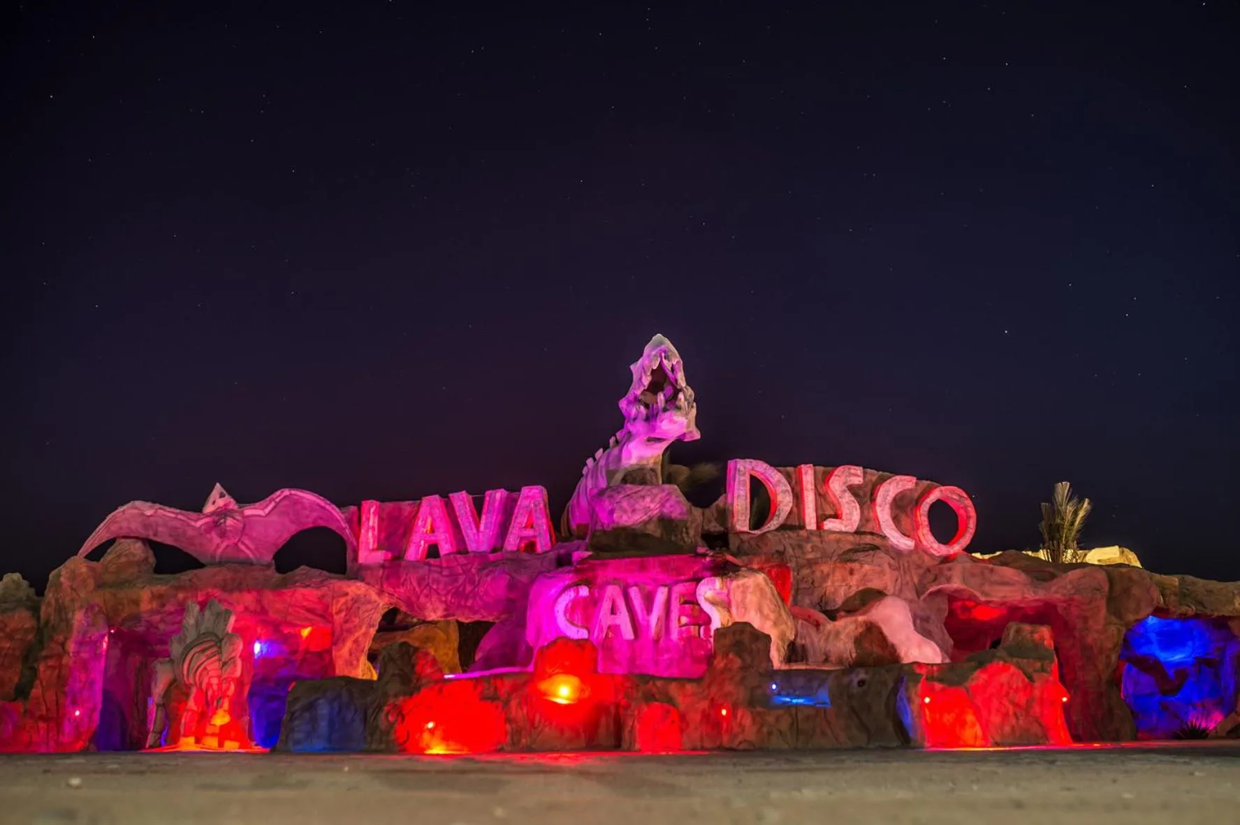 Nightclub / DJ in Caves Beach Resort Adults Only