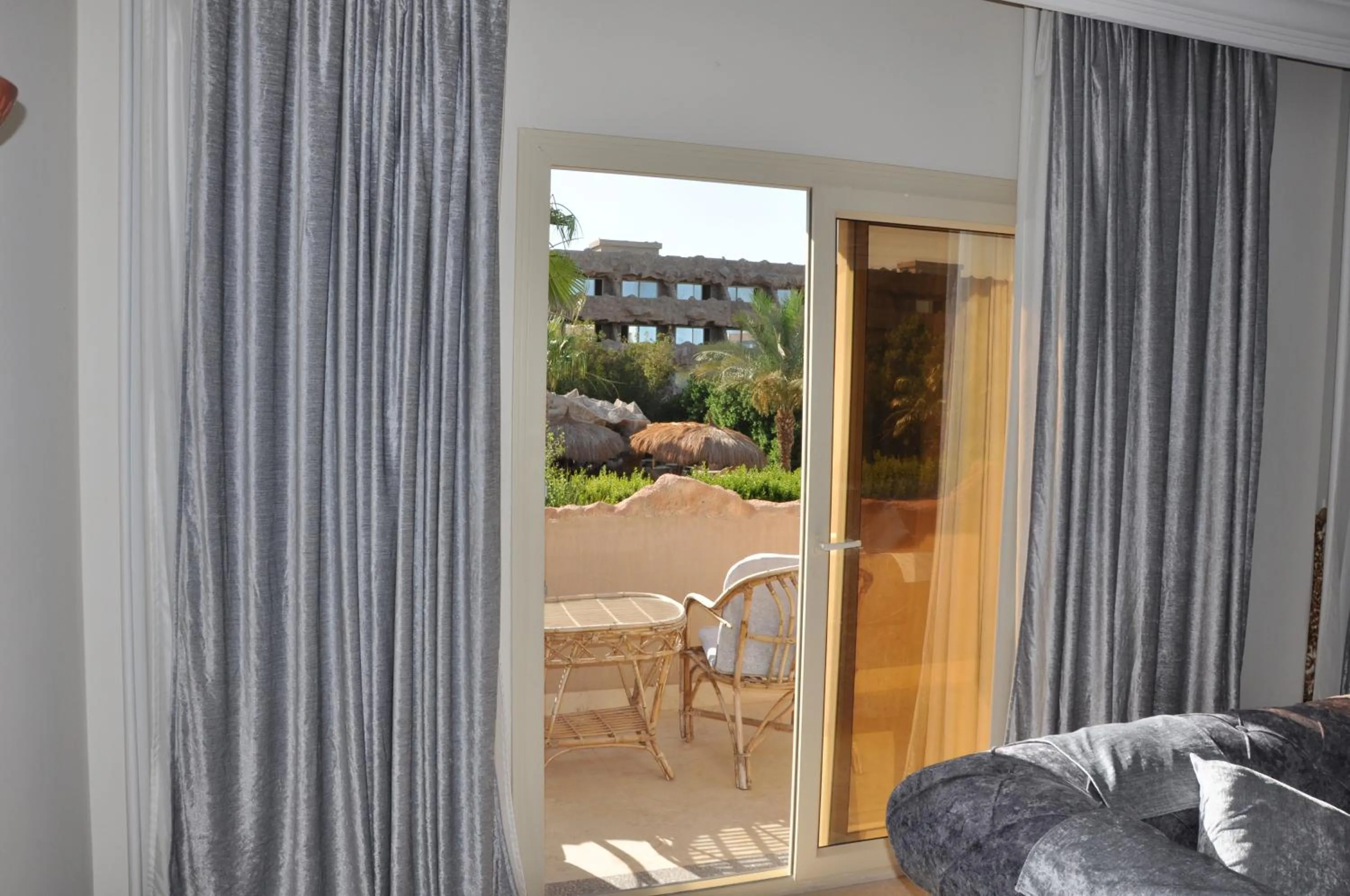 Caves Beach Resort Adults Only