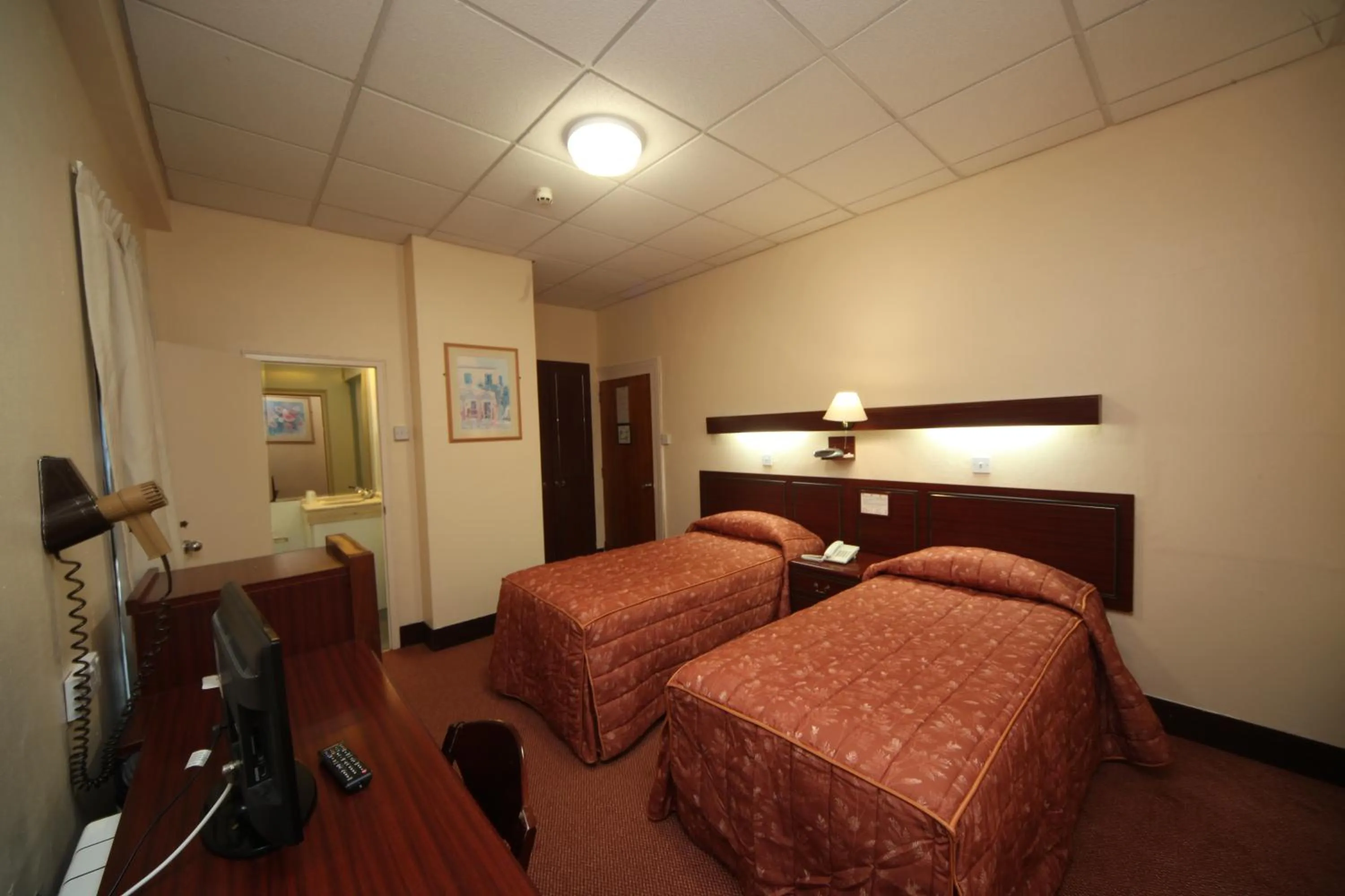 Bed in Bristol Hotel