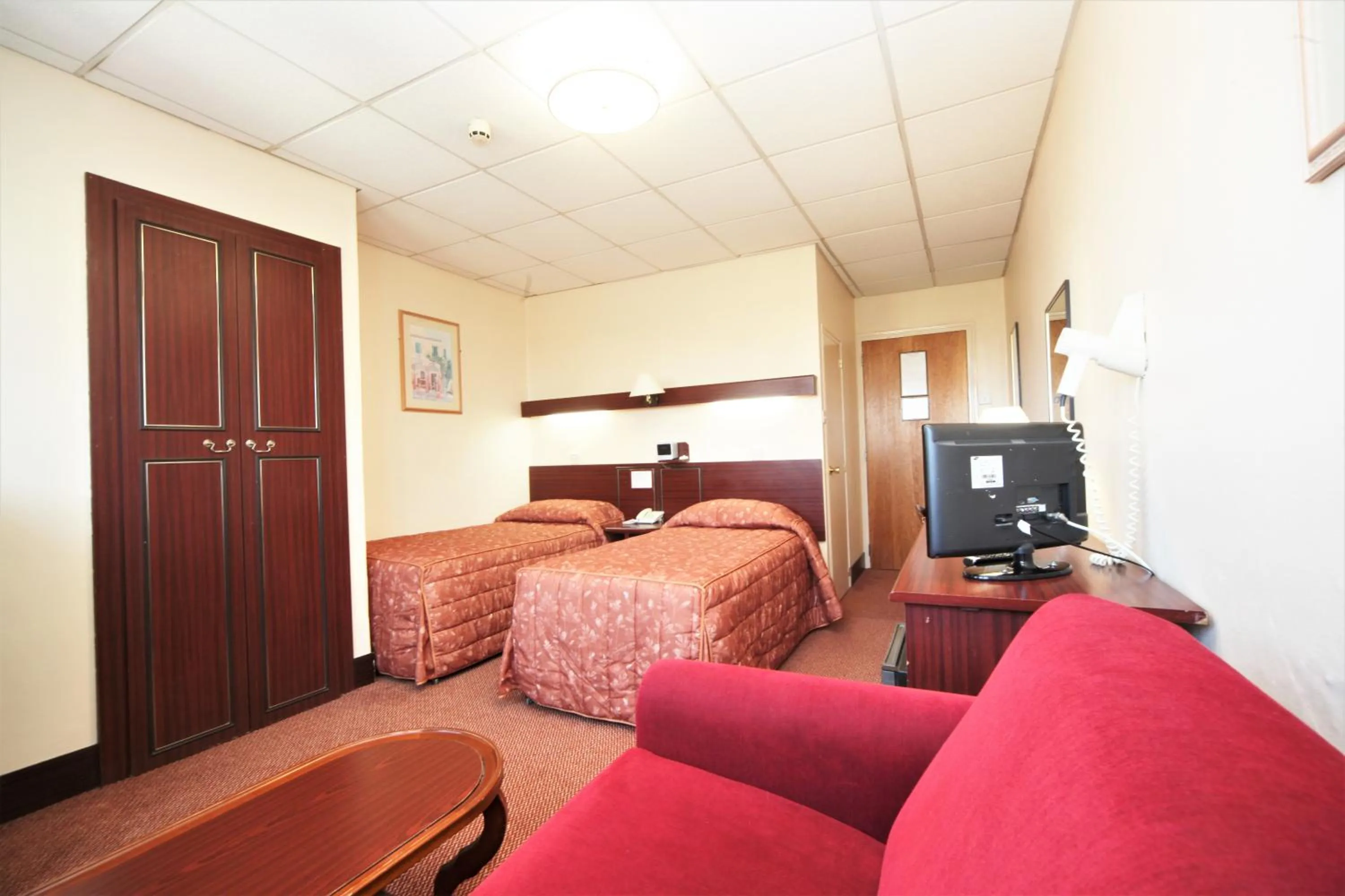 Bed in Bristol Hotel