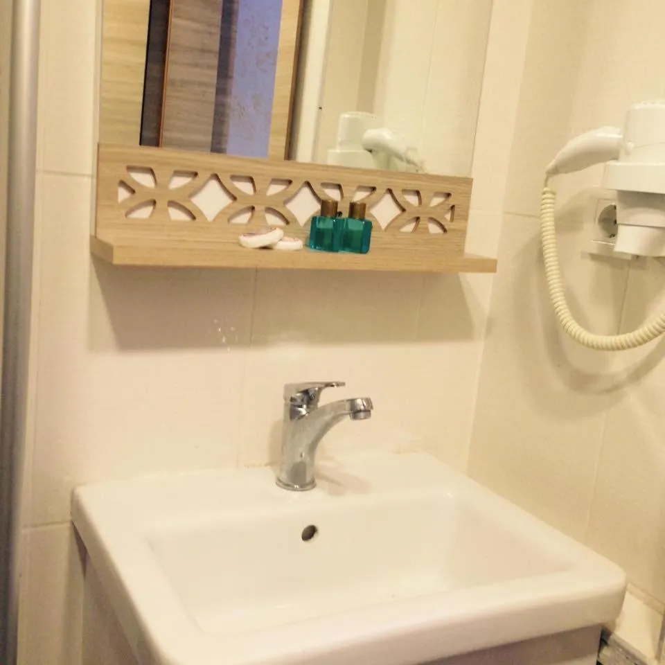 Bathroom in Fors Hotel Istanbul yeni kapı