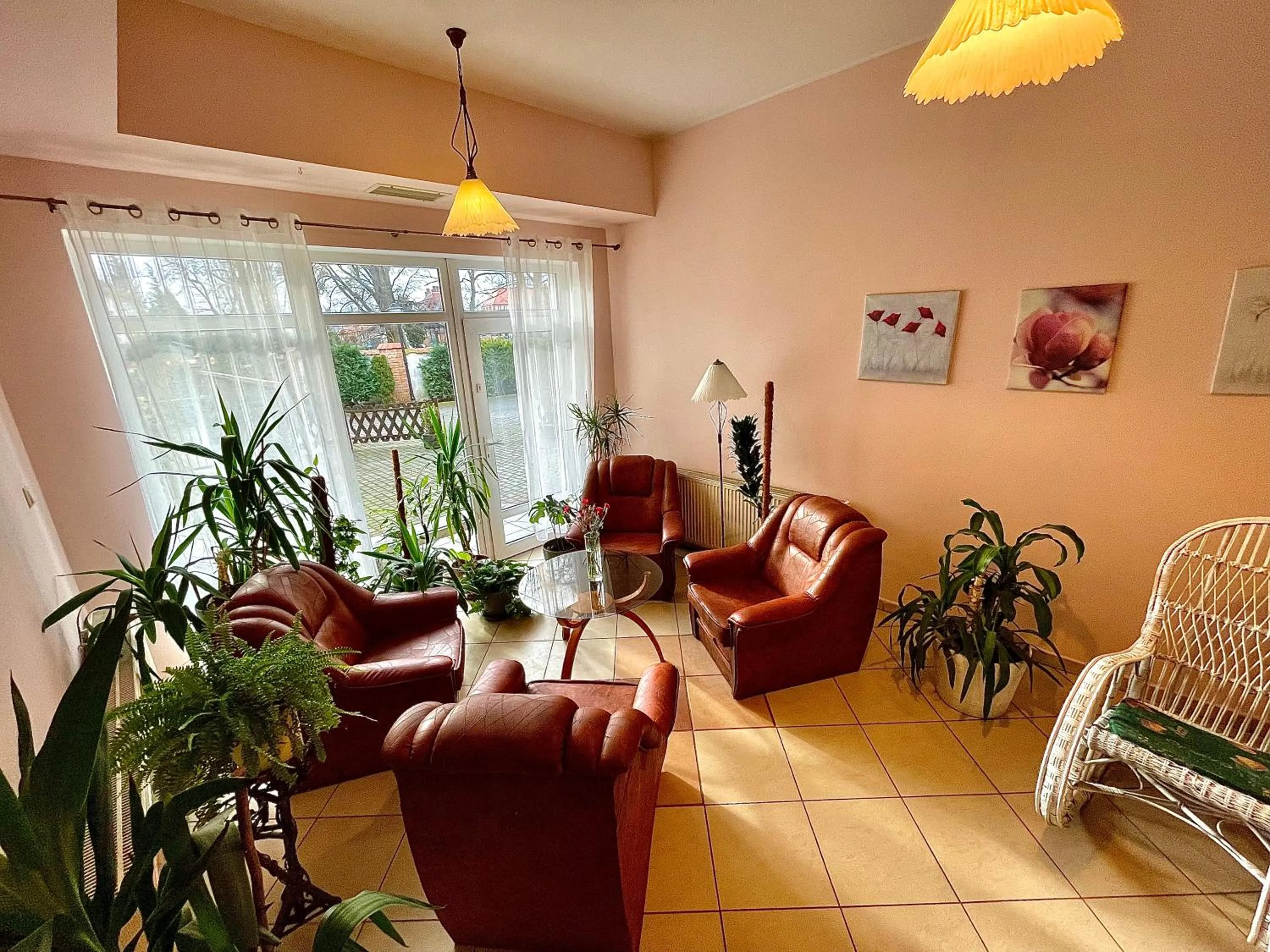 Restaurant/places to eat in Hotel Dowhań