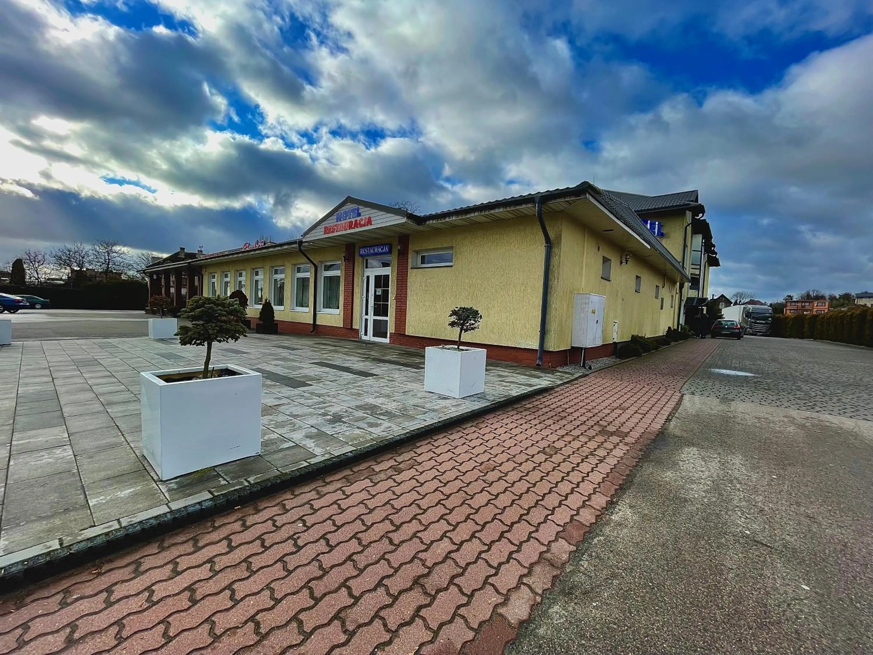 Property building in Hotel Dowhań