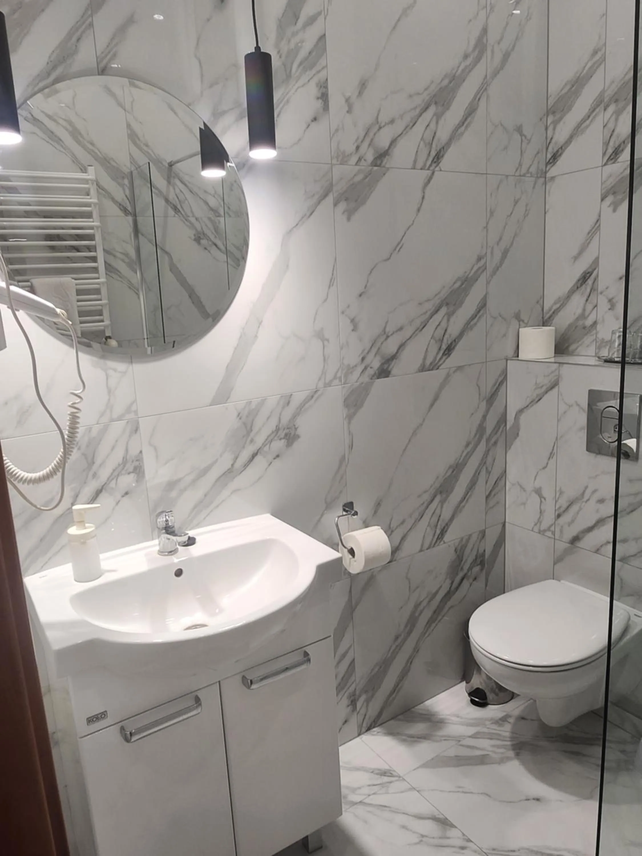 Shower in Hotel Dowhań