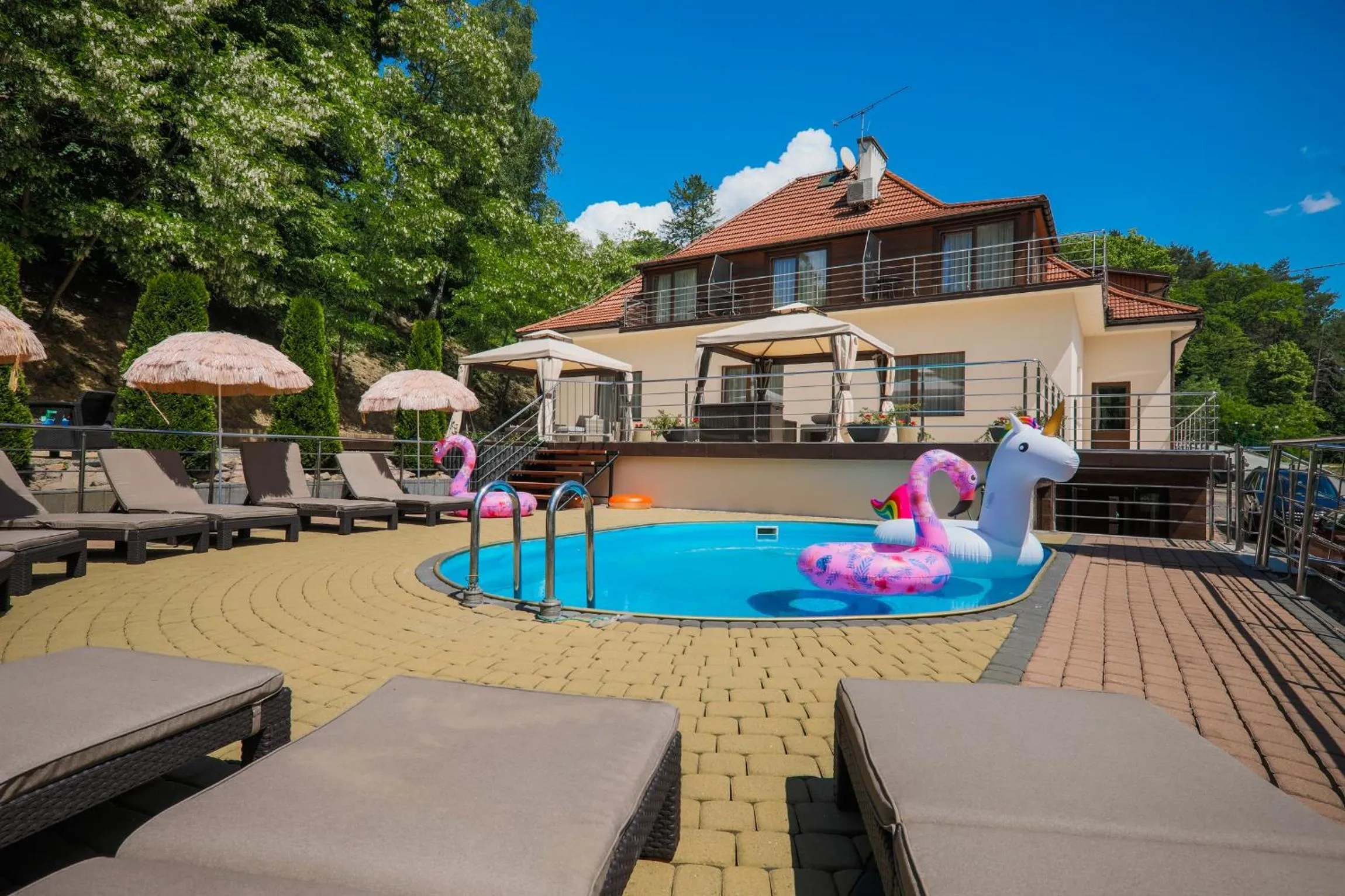 Swimming pool in Hotel Łaziska
