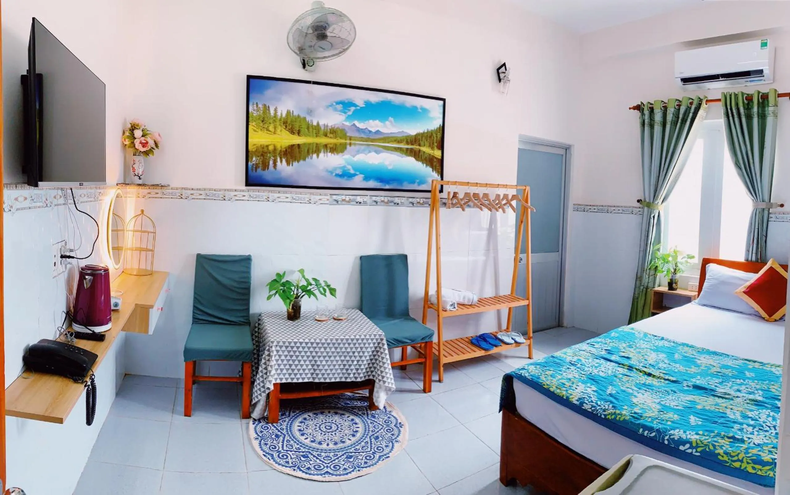 Bed in Phu Quy Hotel