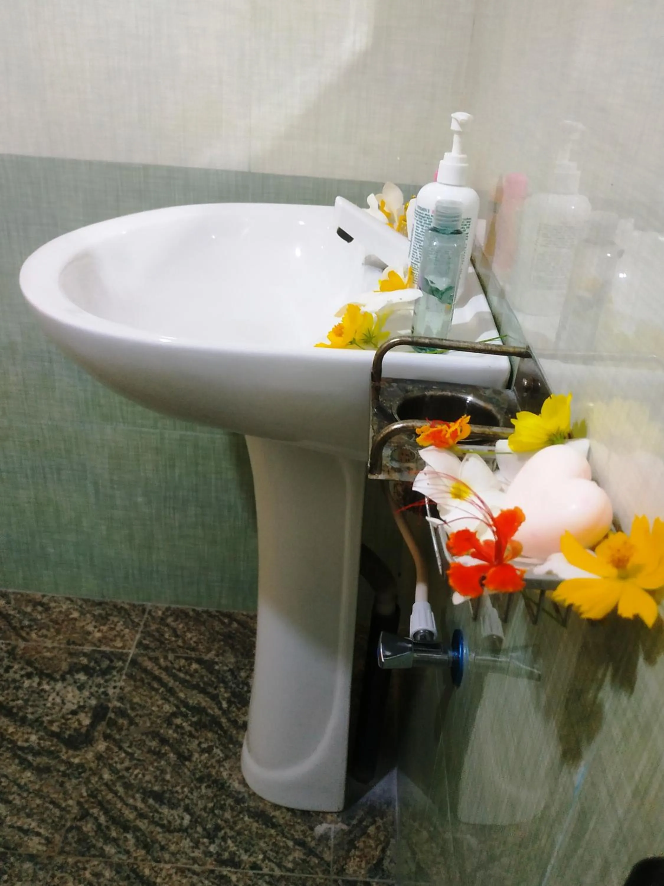 Bathroom in Greenwood Udawalawa Safari Resort