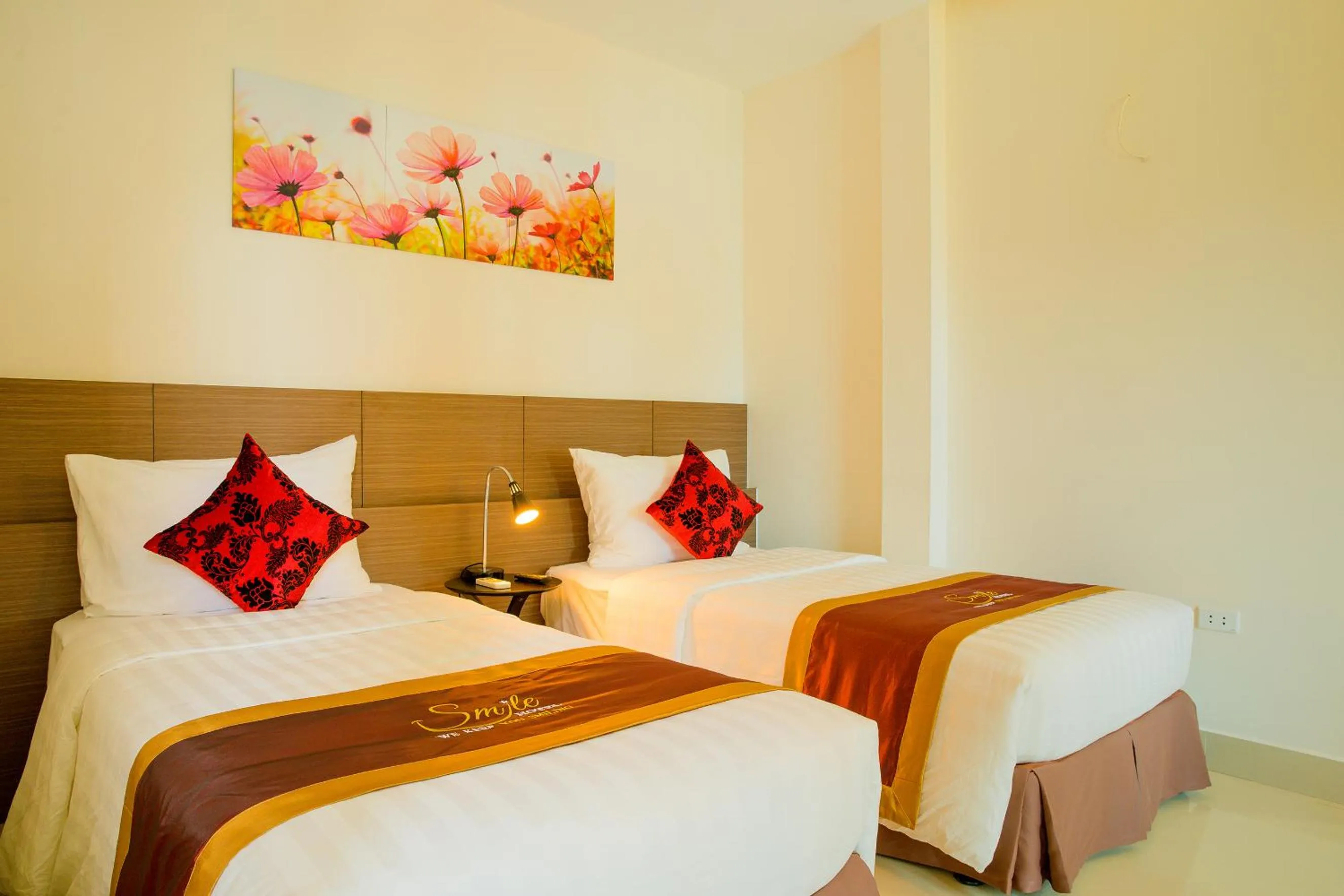 Photo of the whole room, Bed in Smile Hotel